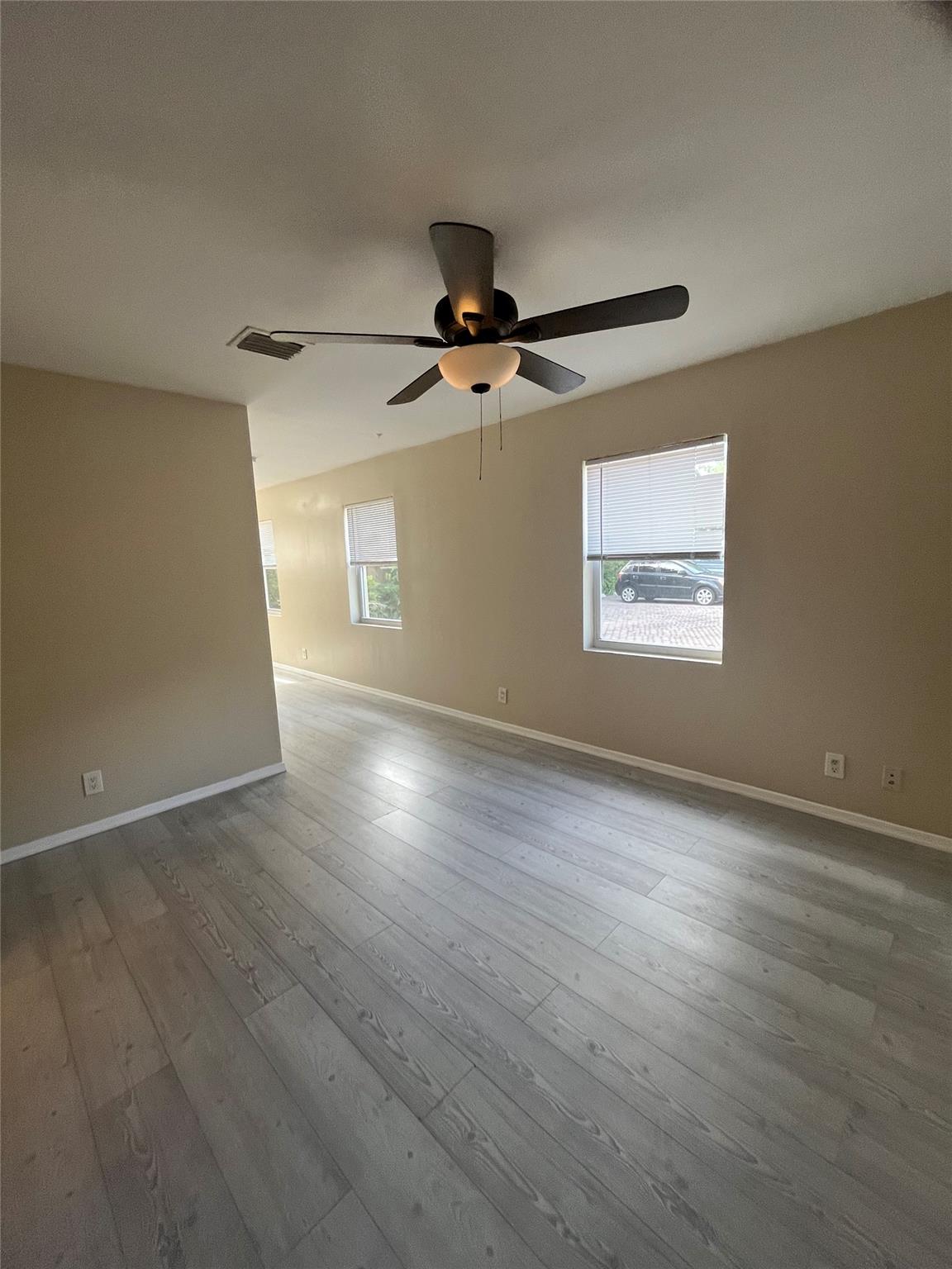 420 Se 18th Ct Property Photo 17