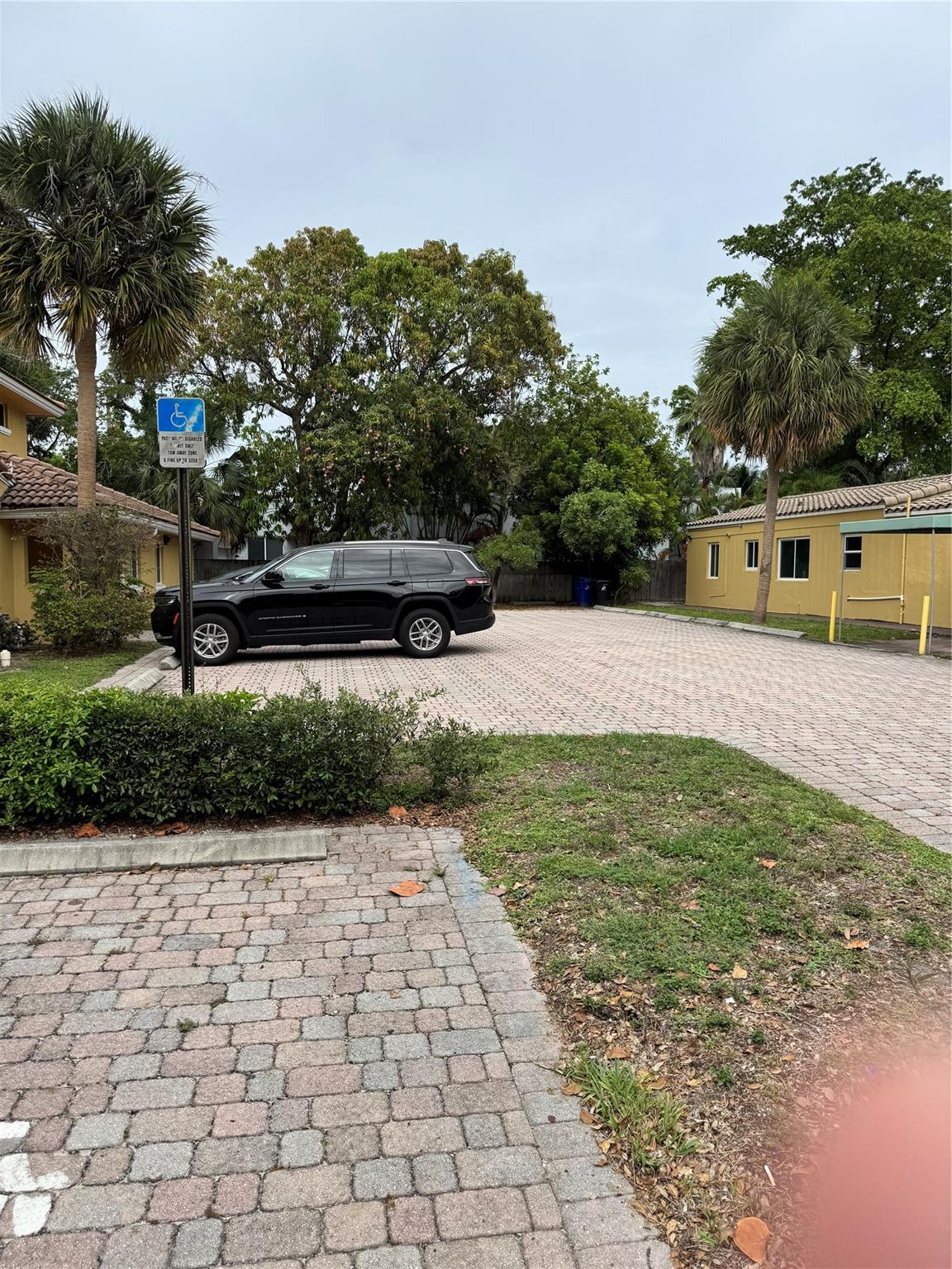 1848 Se 1st Ave Property Photo 3