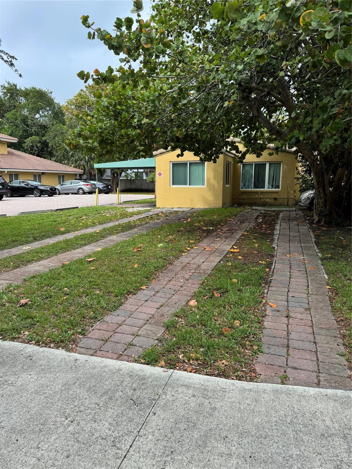 1848 Se 1st Ave Property Photo 5