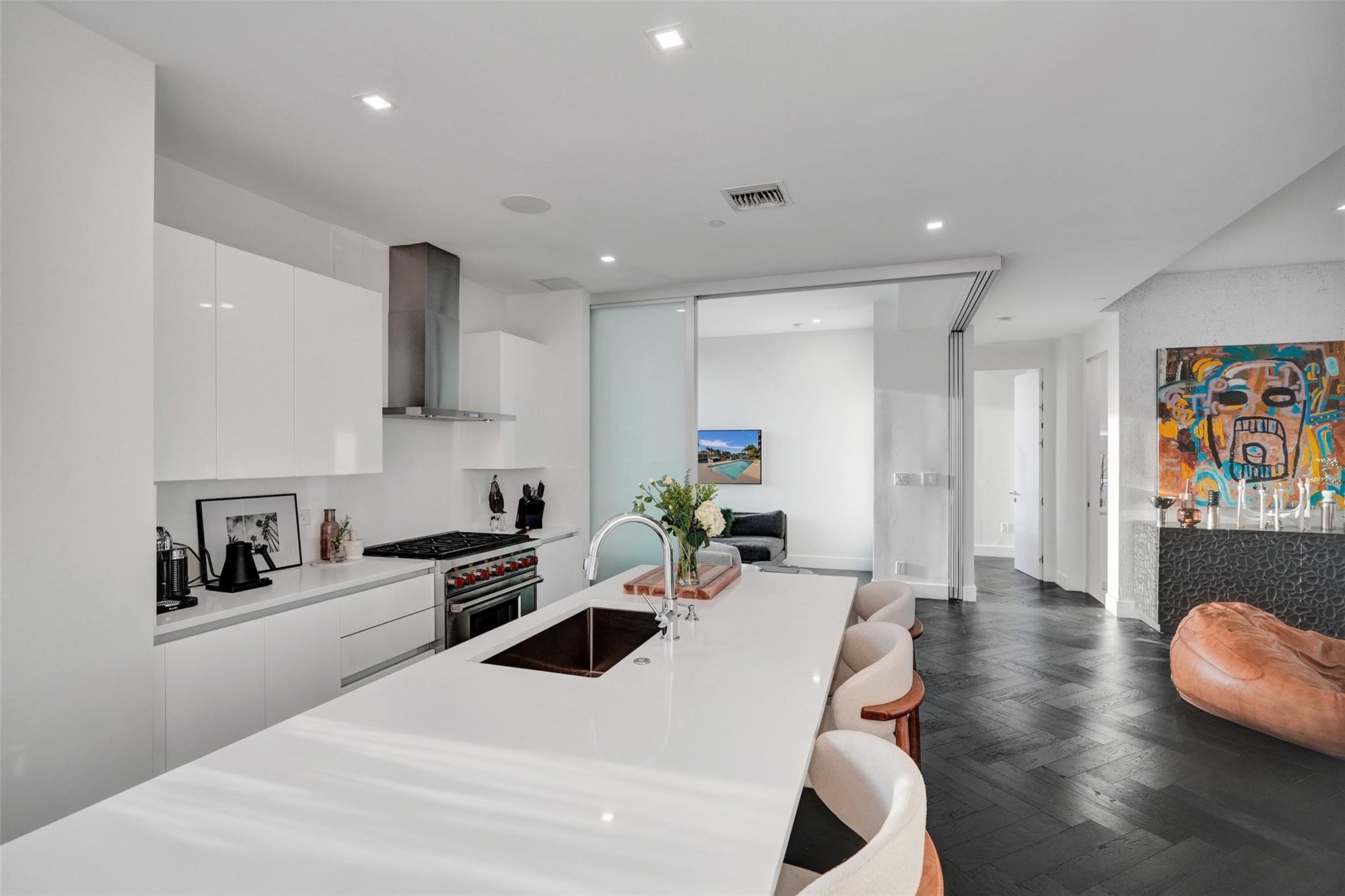 20 Isle Of Venice Dr, Penthouse 2 Property Photo 9