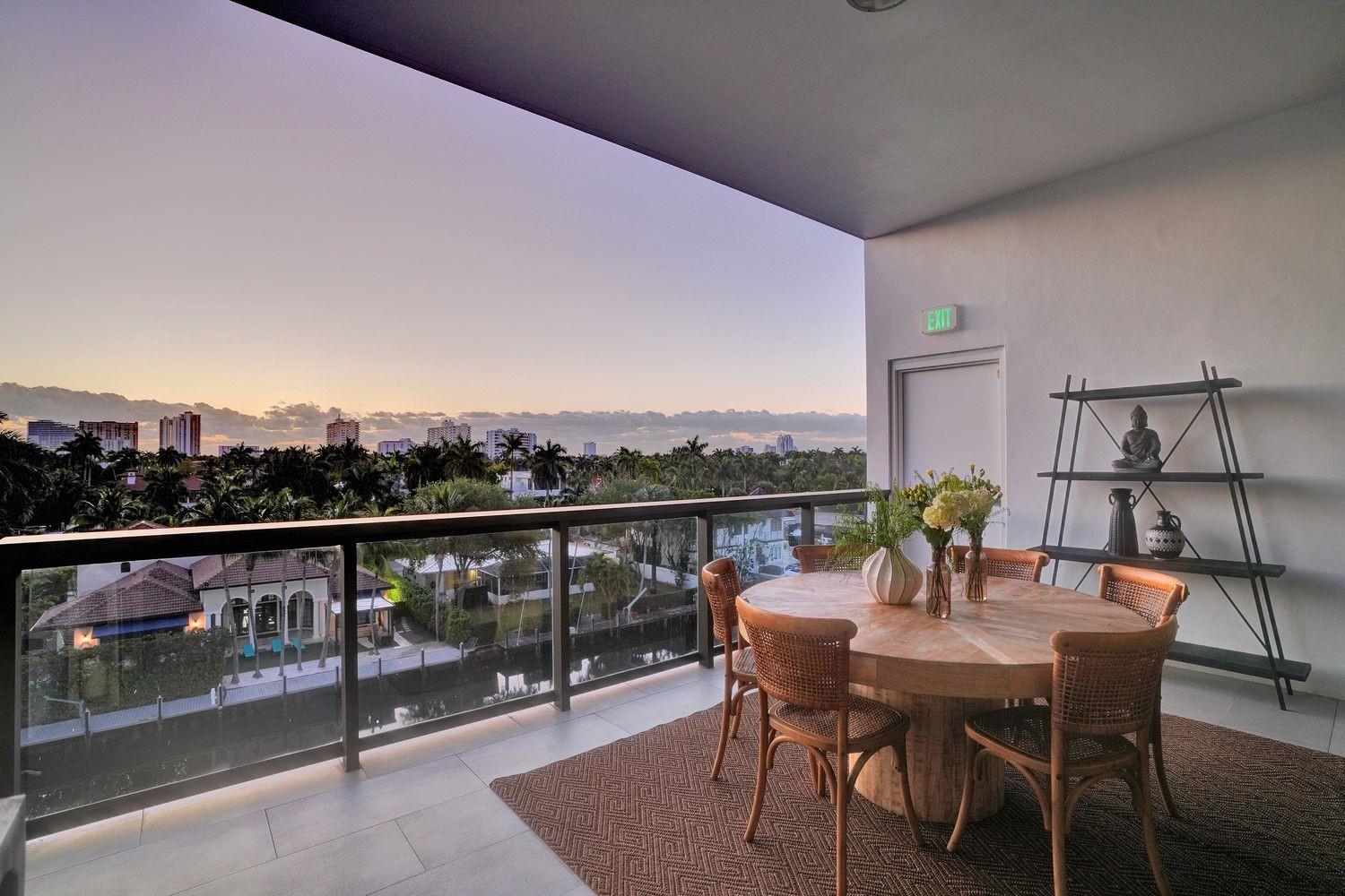 20 Isle Of Venice Dr, Penthouse 2 Property Photo 28