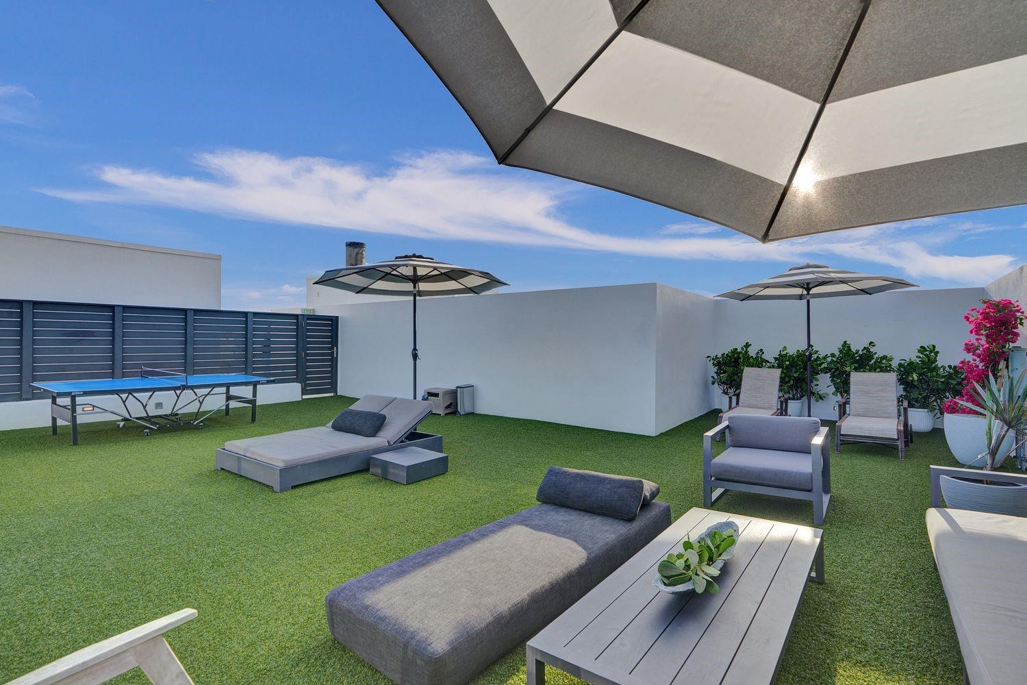 20 Isle Of Venice Dr, Penthouse 2 Property Photo 37