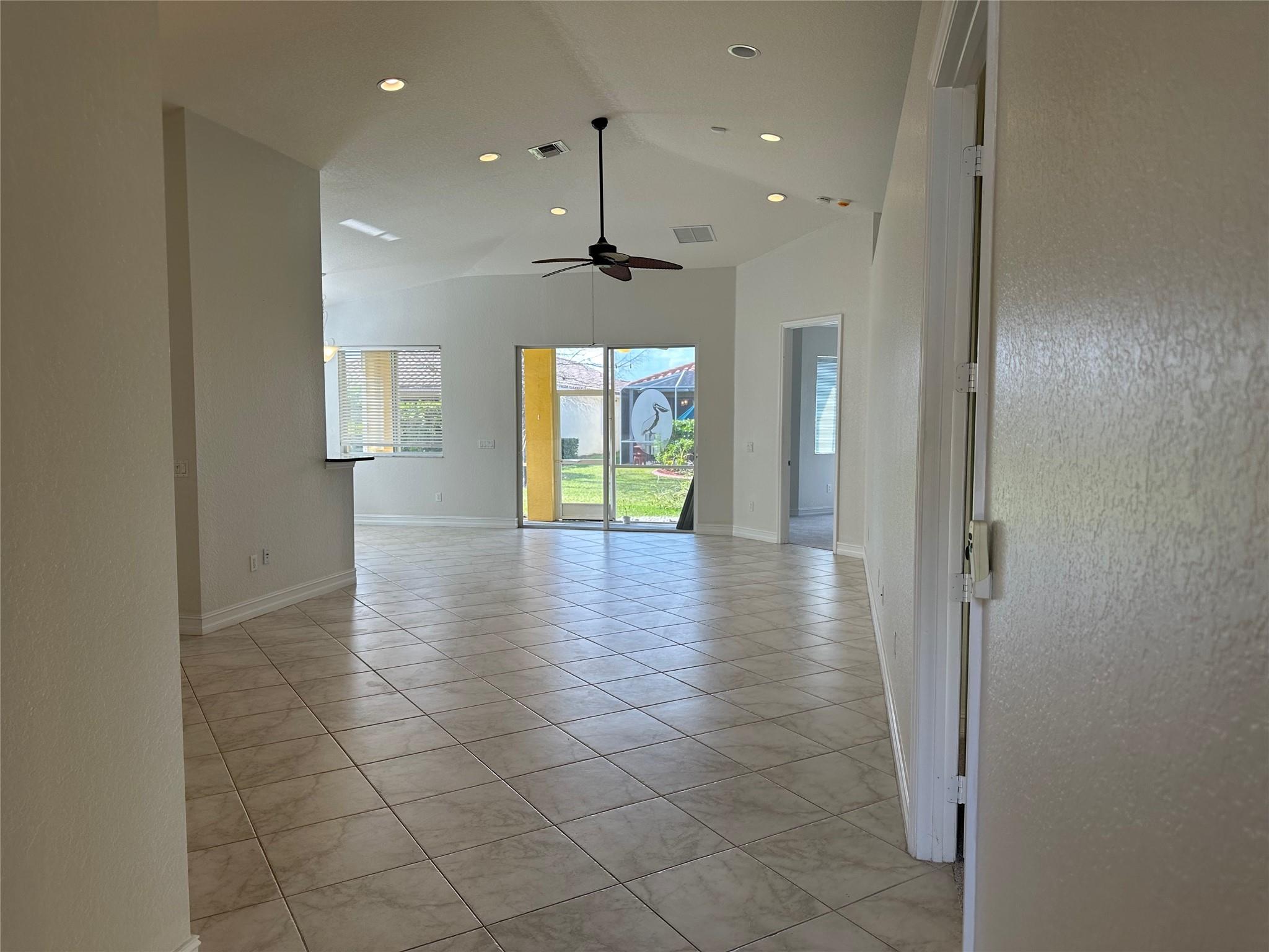6204 Thames Place Property Photo 3