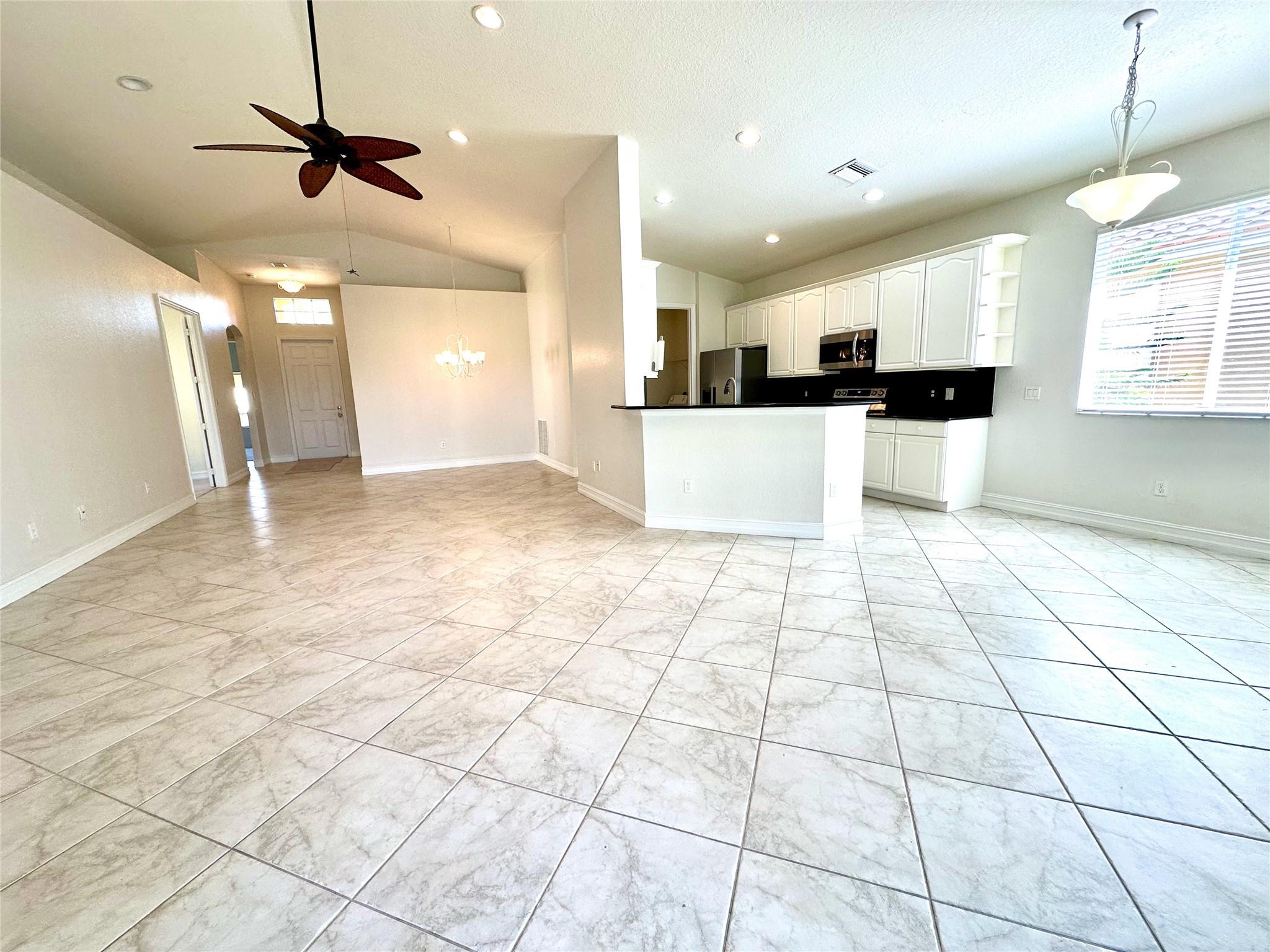 6204 Thames Place Property Photo 6