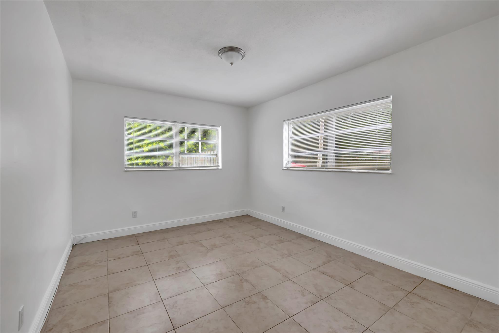 1916 Sw 11th St 30 Property Photo 8