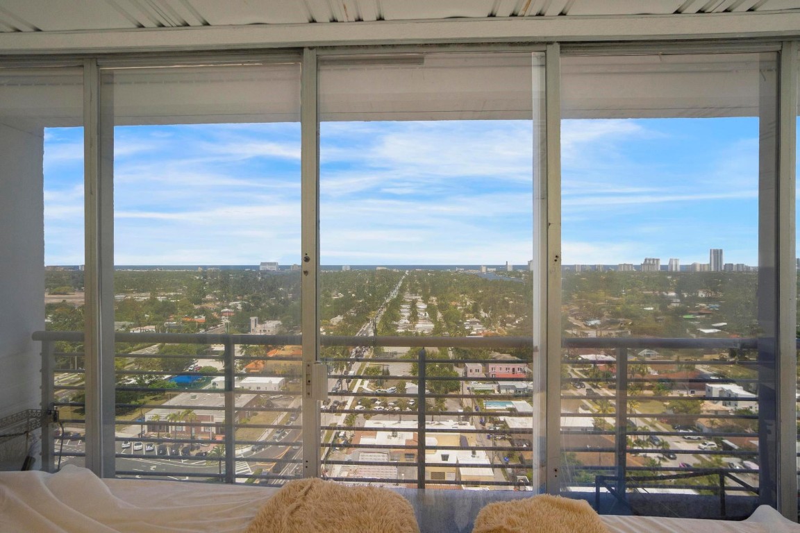 1720 E Harrison Street 18-a Property Photo 3