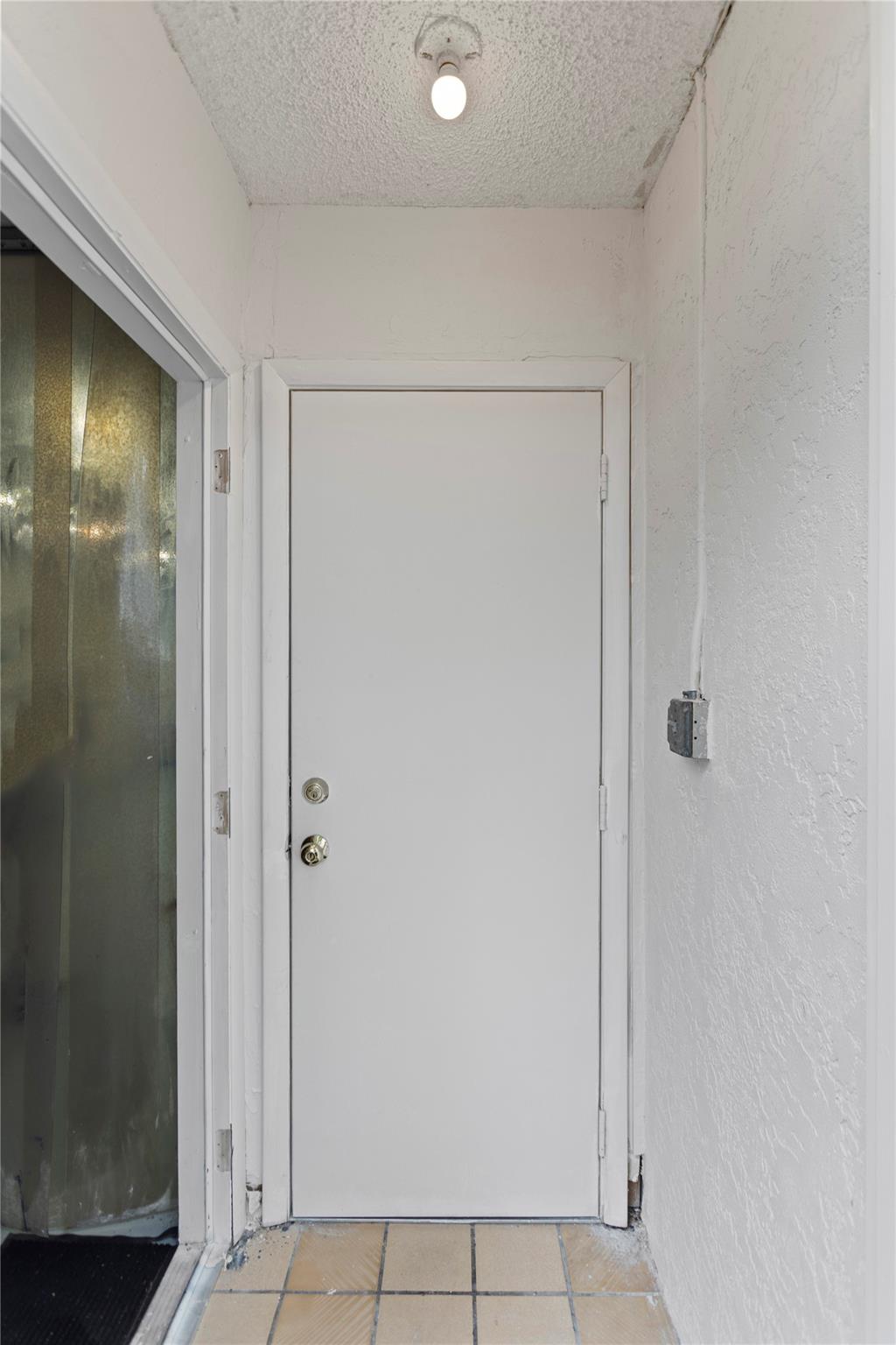 1771 Blount Road 208 Property Photo 5