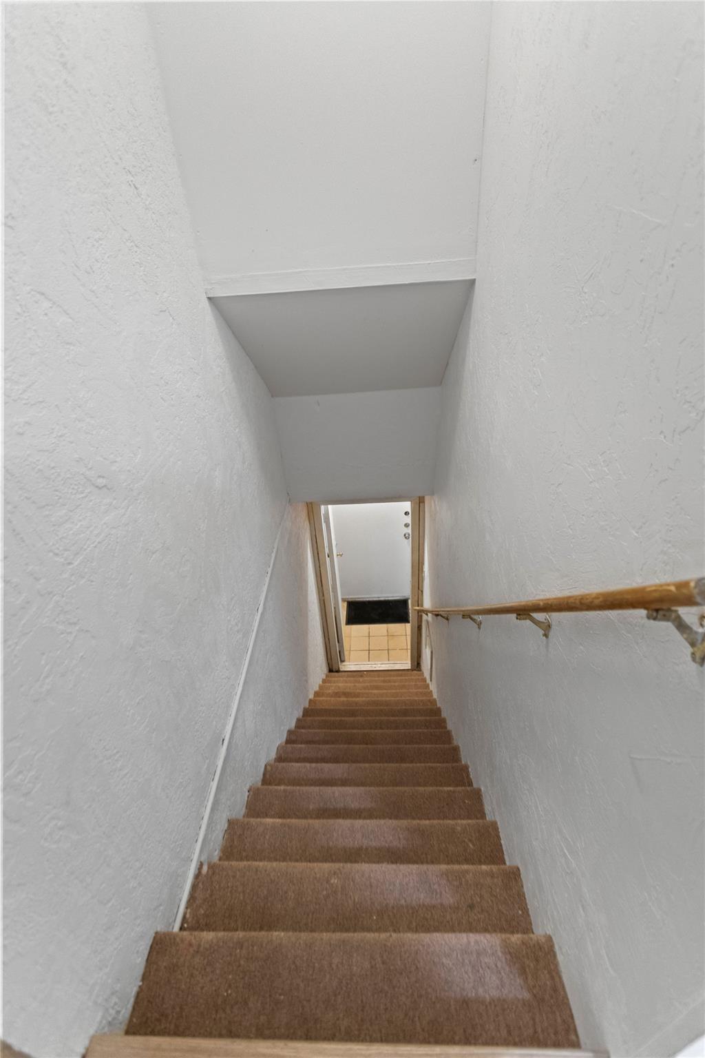 1771 Blount Road 208 Property Photo 13