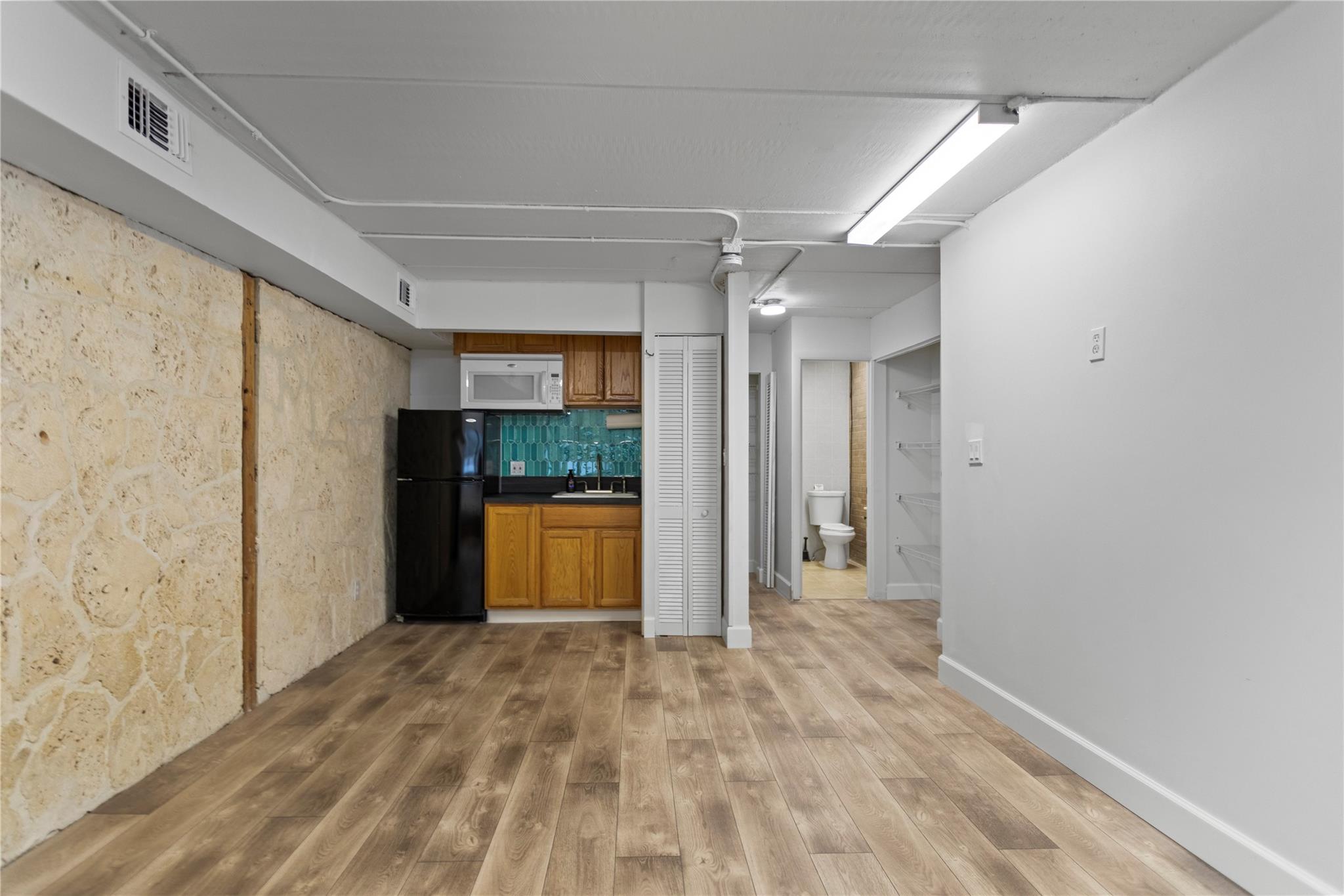1771 Blount Road 208 Property Photo 17