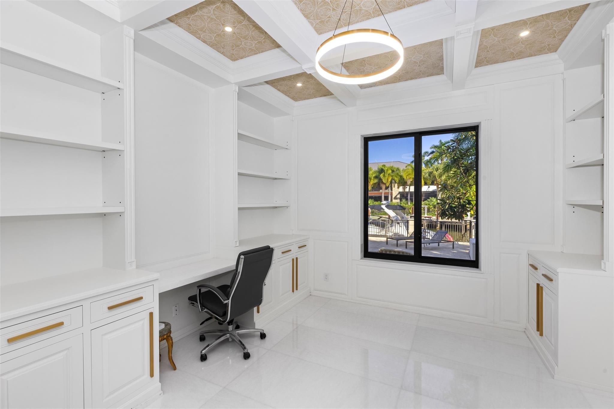 620 Coral Way Property Photo 22