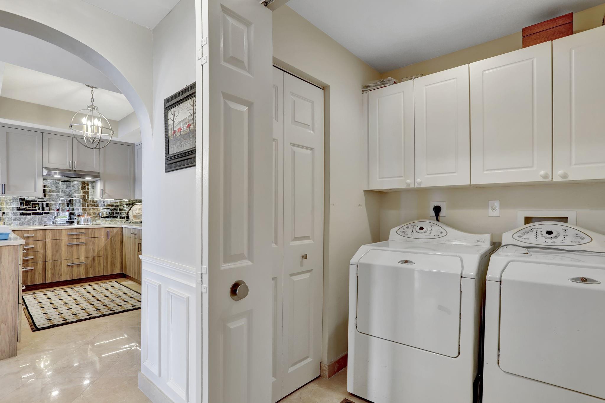 100 S Birch 1103f Property Photo 25