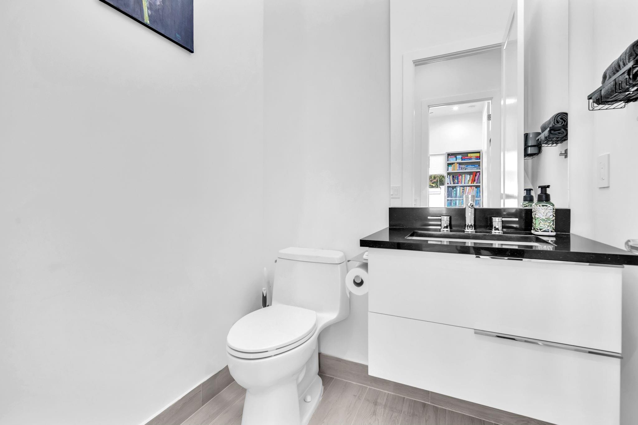 5827 Brookfield Cir W Property Photo 42