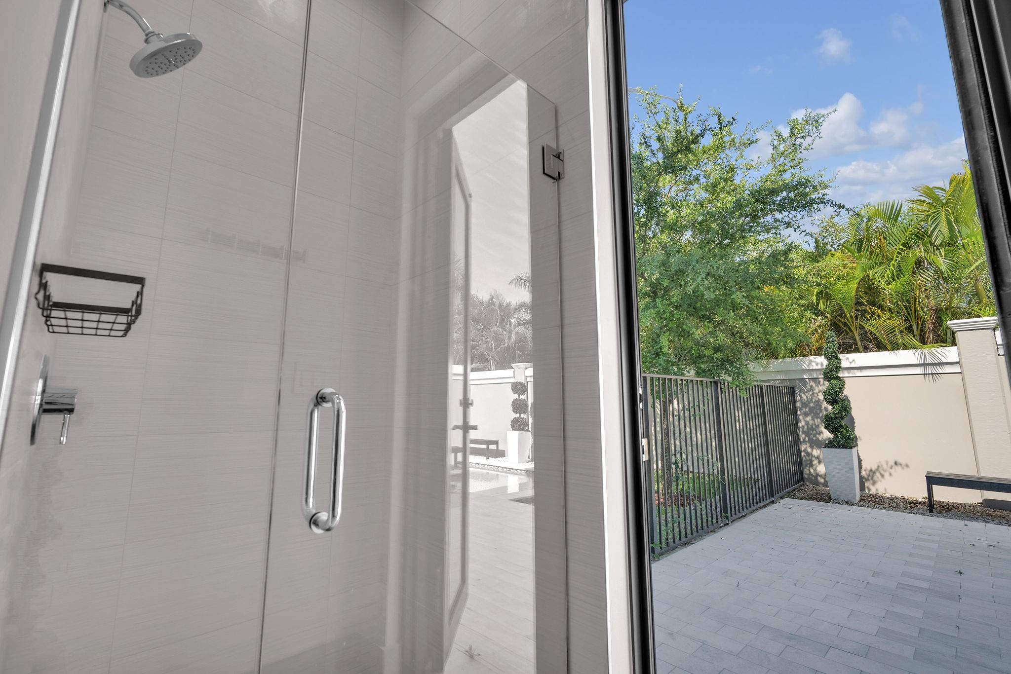 5827 Brookfield Cir W Property Photo 45