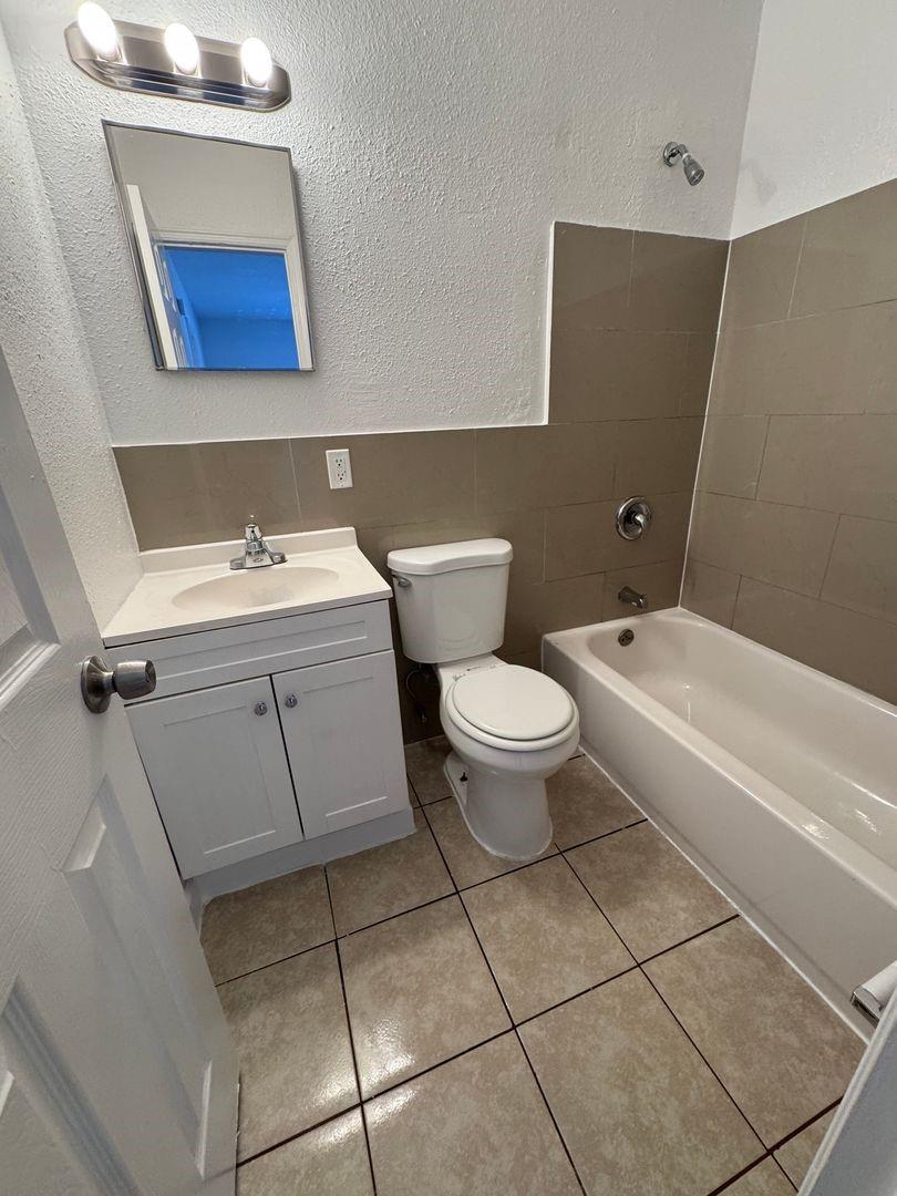 701 Sw 14th Ave 5 Property Photo 6