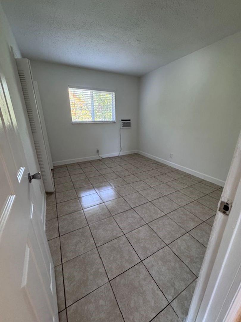 701 Sw 14th Ave 5 Property Photo 11