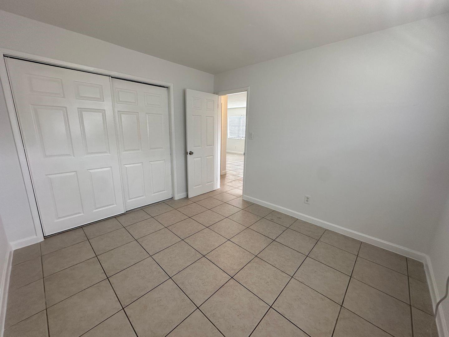 1010 Sw 16th Ave F Property Photo 4
