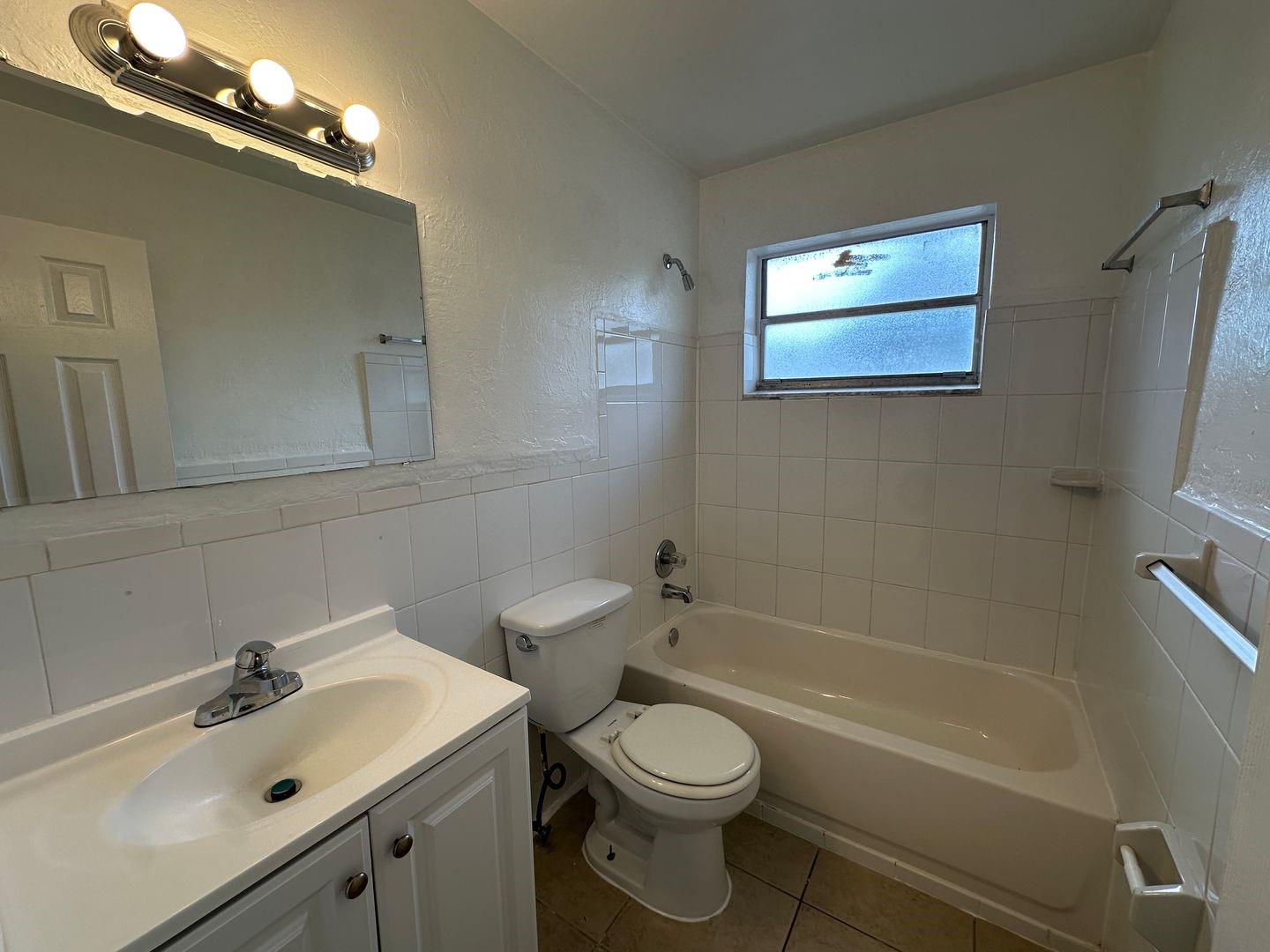 1010 Sw 16th Ave F Property Photo 6
