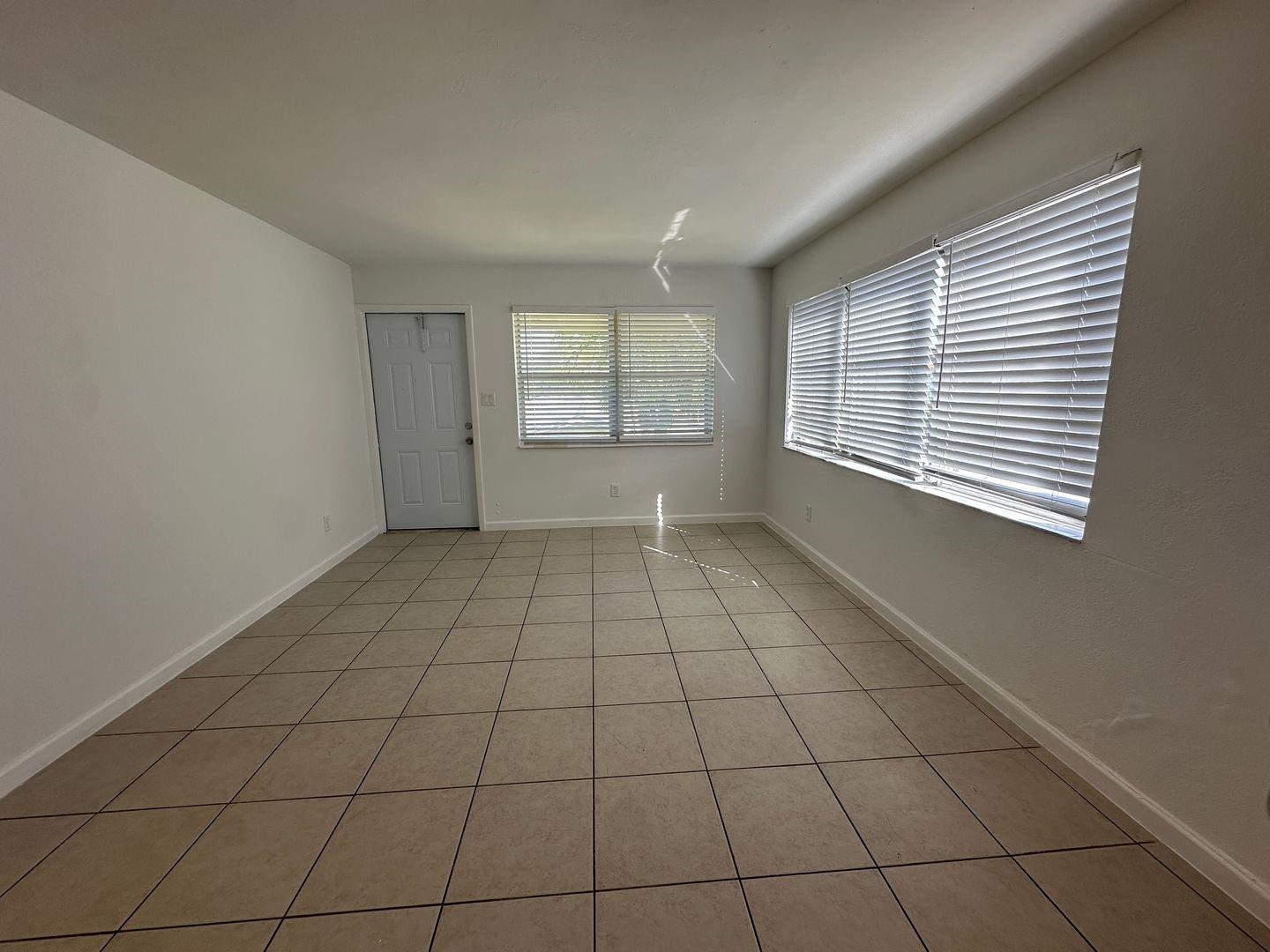 1010 Sw 16th Ave F Property Photo 9