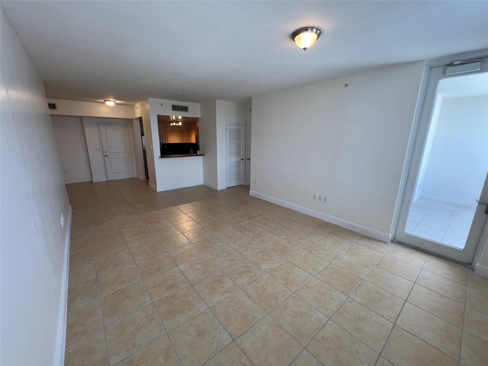 511 Se 5th Ave 1812 Property Photo 4