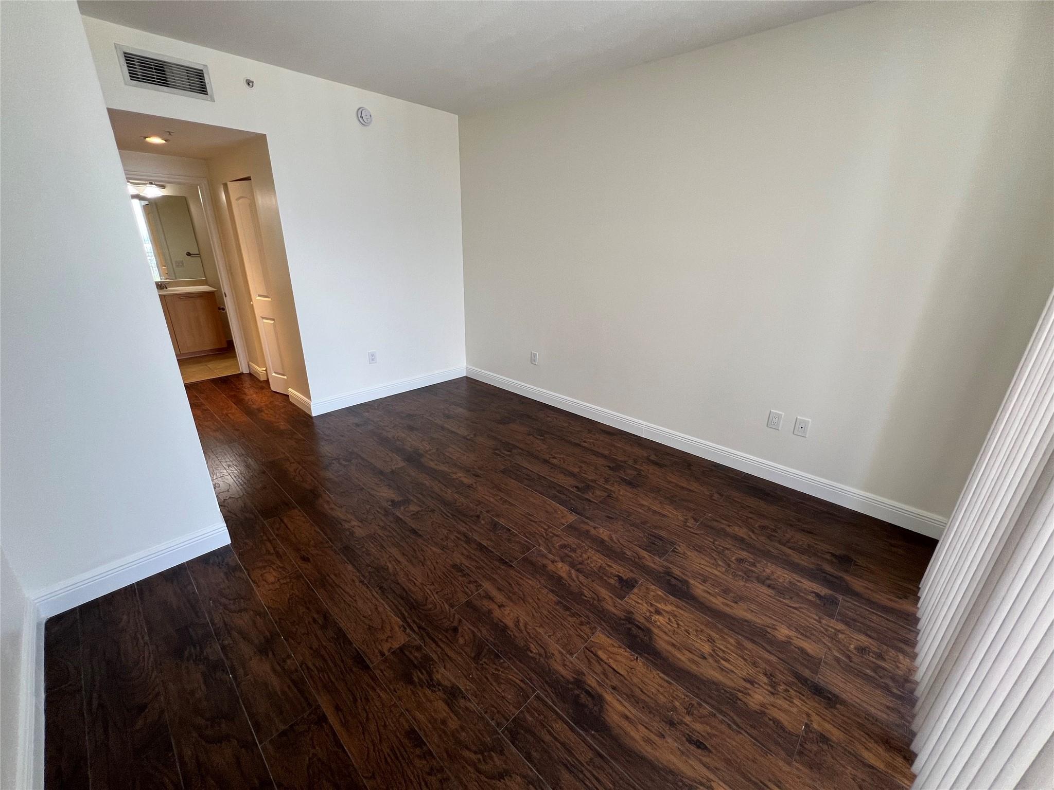 511 Se 5th Ave 1812 Property Photo 9