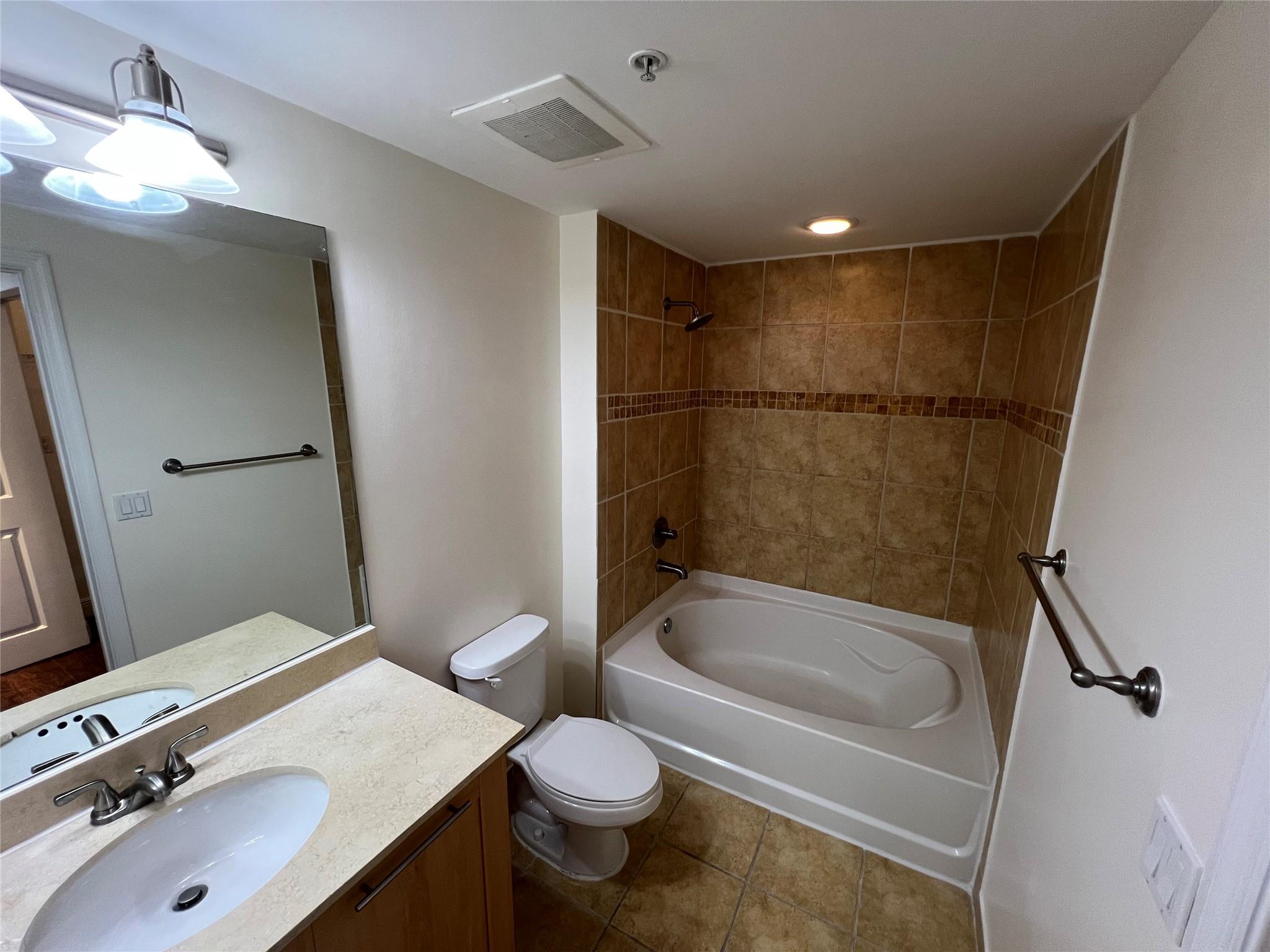 511 Se 5th Ave 1812 Property Photo 11