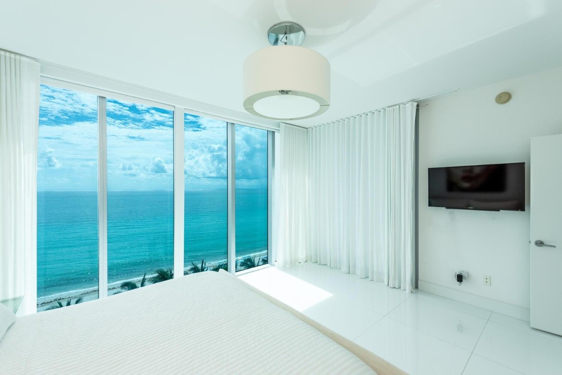 6899 Collins Avenue 908 Property Photo 11