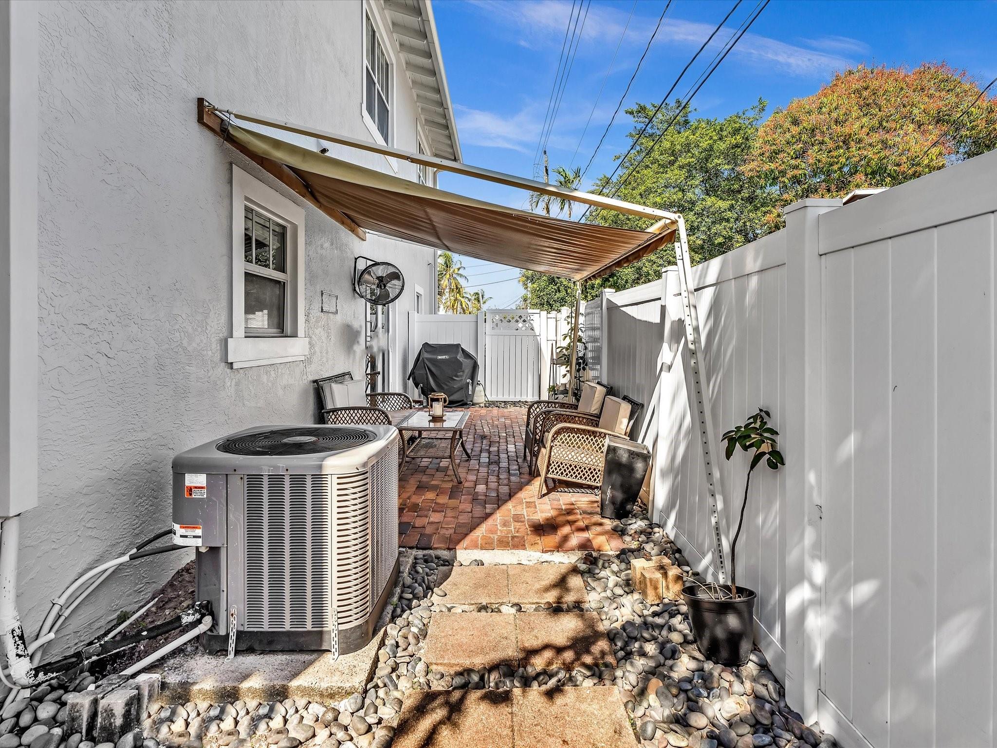 301 Se 22nd St Property Photo 18