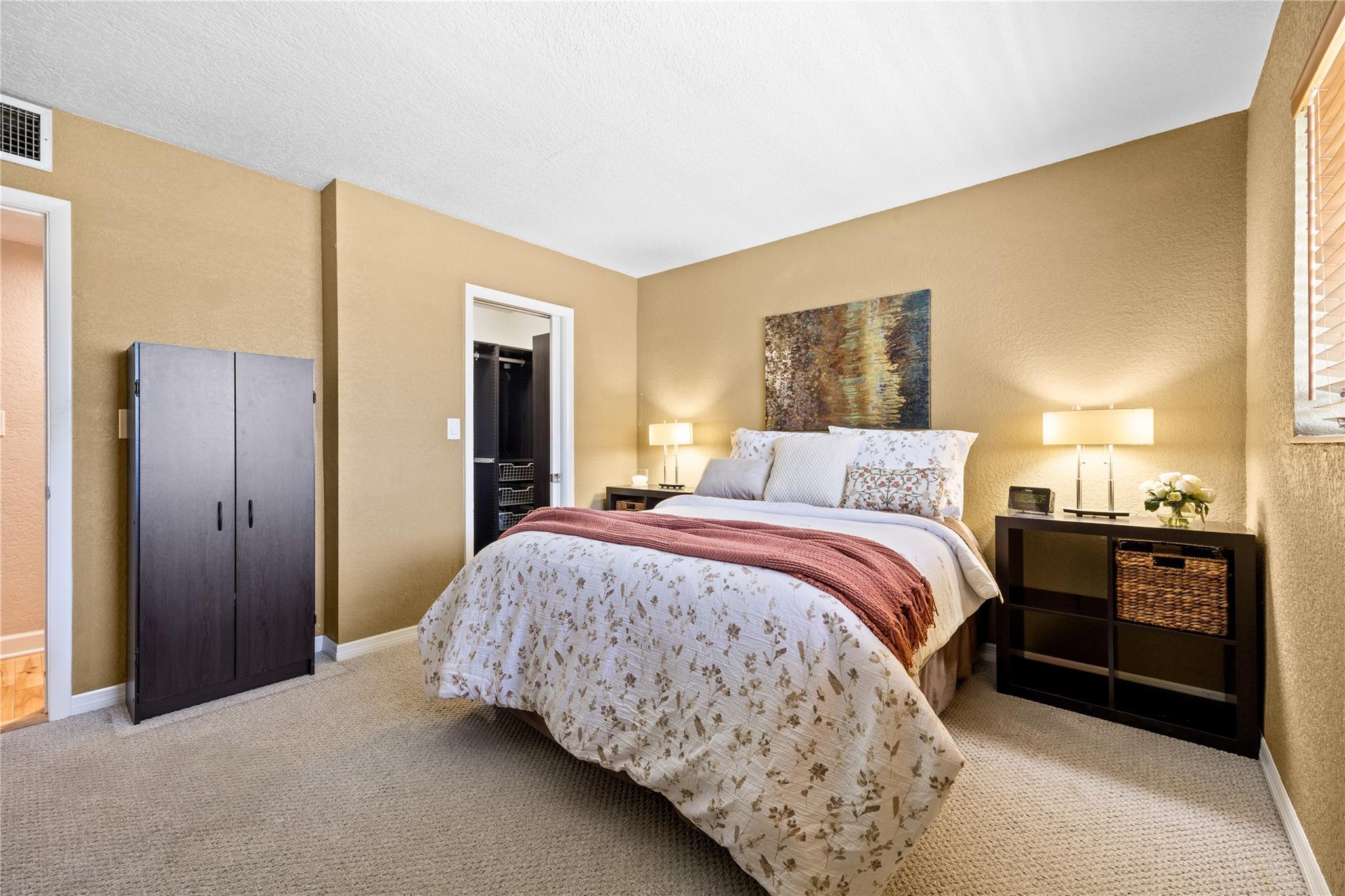3847 S Circle Dr 11 Property Photo 16