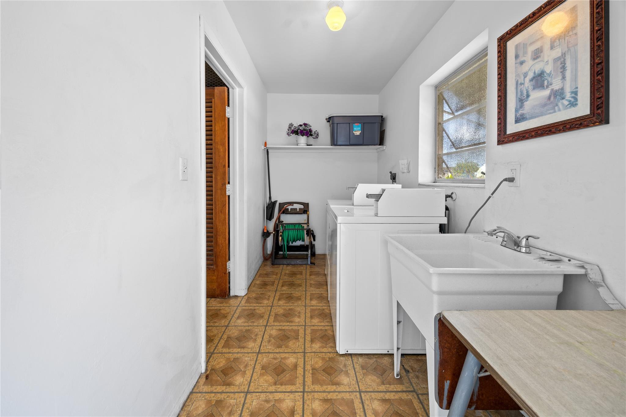 3847 S Circle Dr 11 Property Photo 29