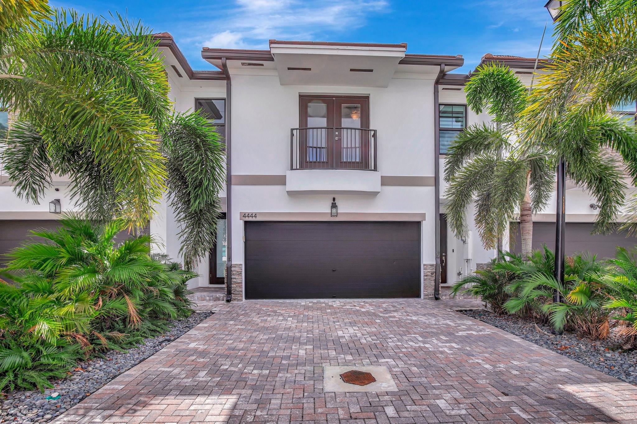 4444 E Aqua Bella Ln Property Photo 1