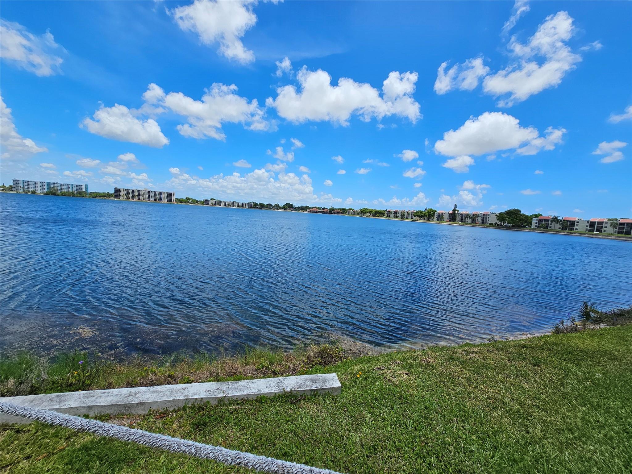 115 Lake Emerald Dr 307 Property Photo 1