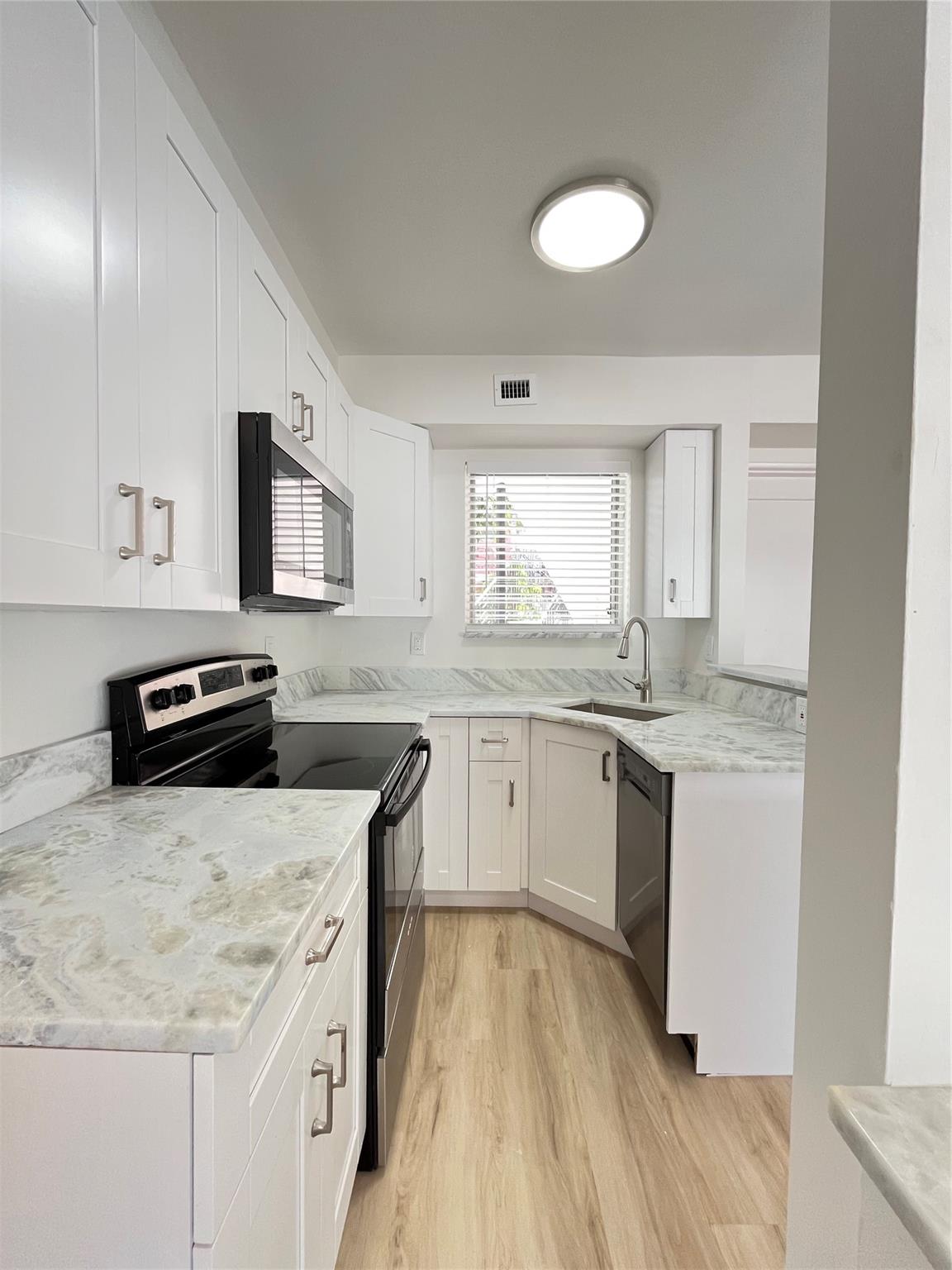 2 Isle Of Venice Drive 5 Property Photo 8