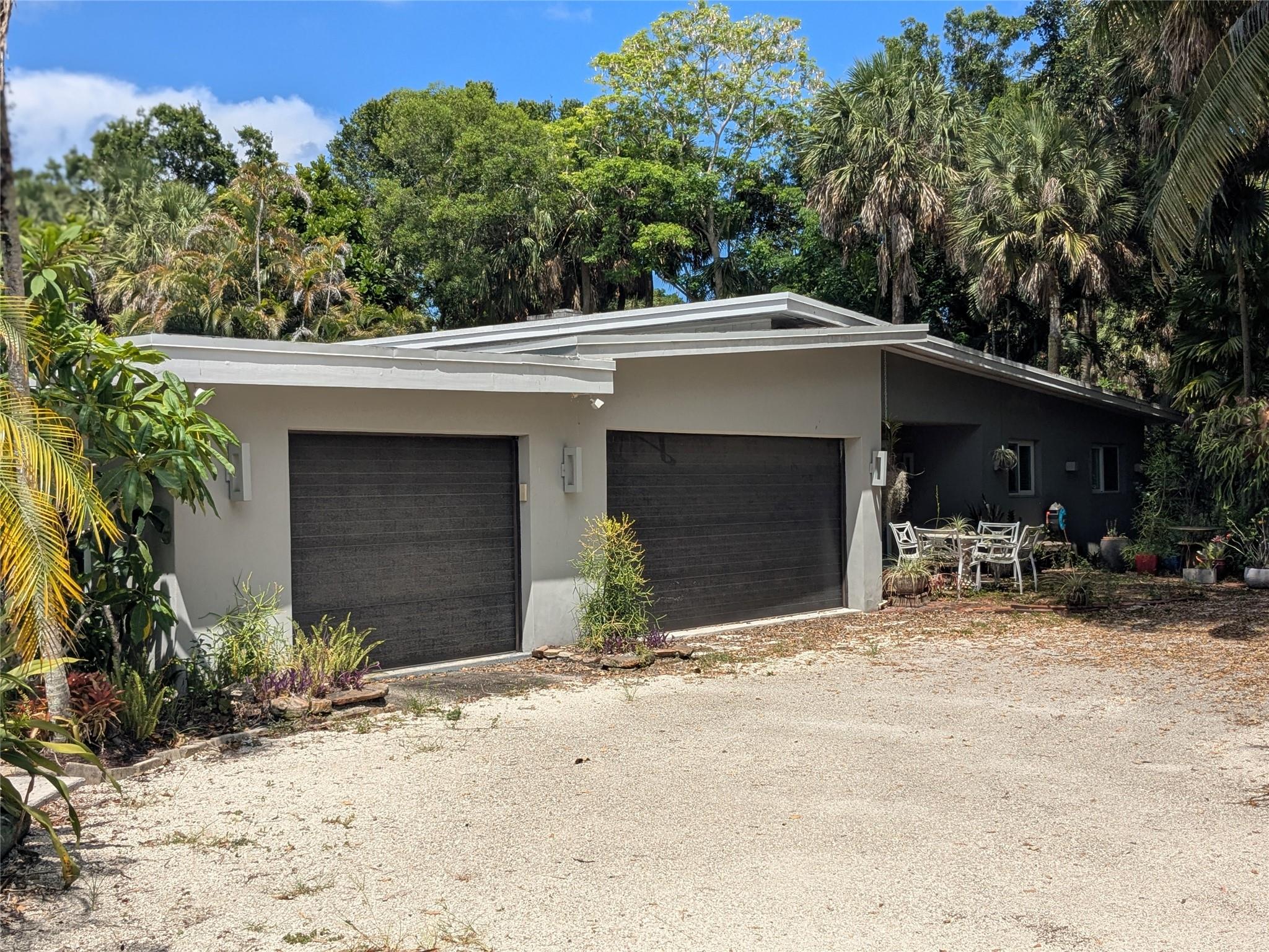 2180 Sw 28 Way Property Photo 2