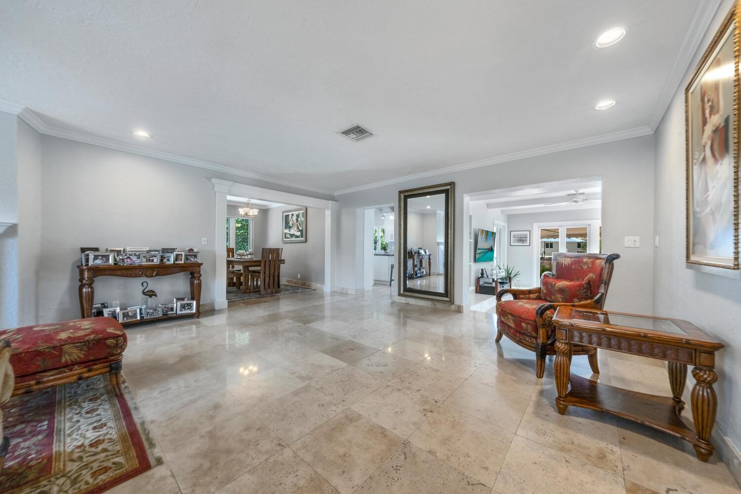 2319 Castilla Isle Property Photo 4