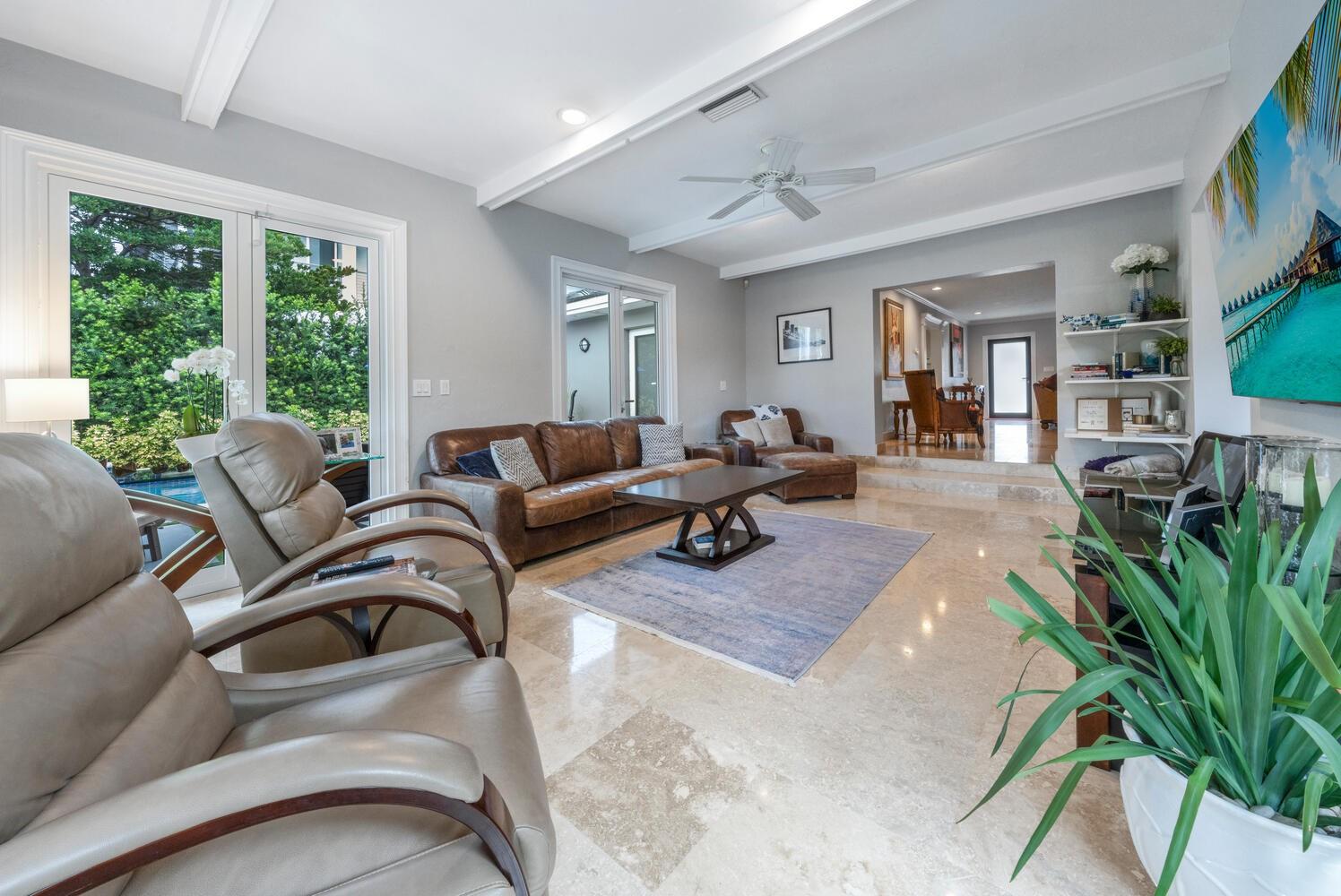 2319 Castilla Isle Property Photo 8