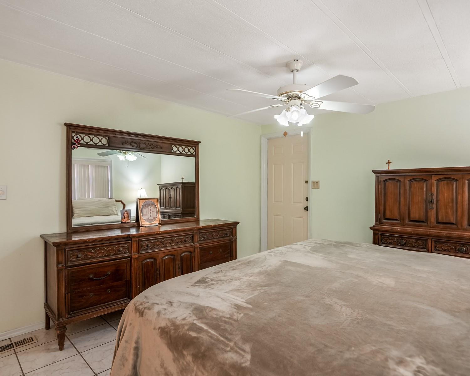 3033 Lakeshore Dr Property Photo 28
