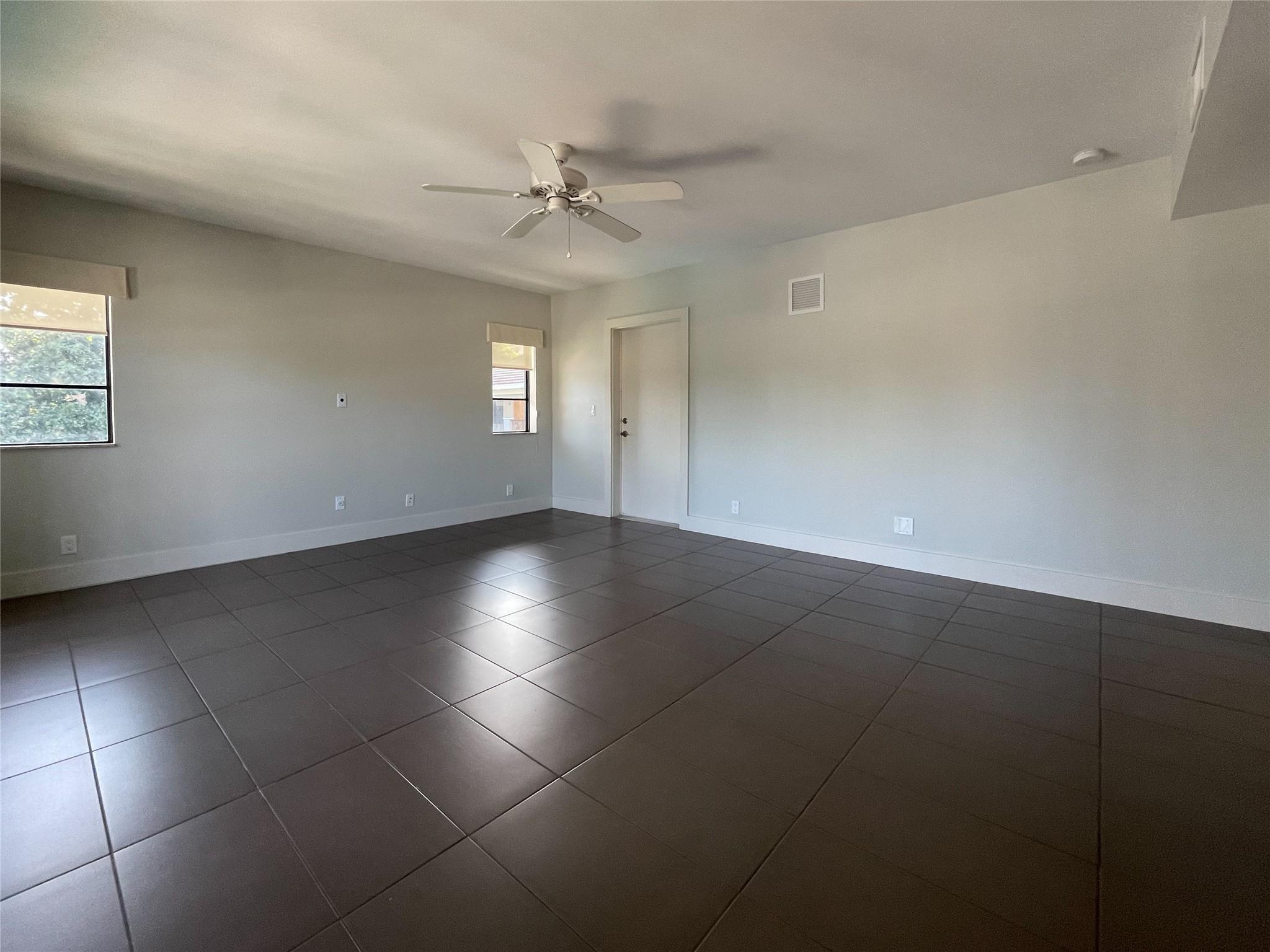 64 Isle Of Venice Dr 21 Property Photo 3