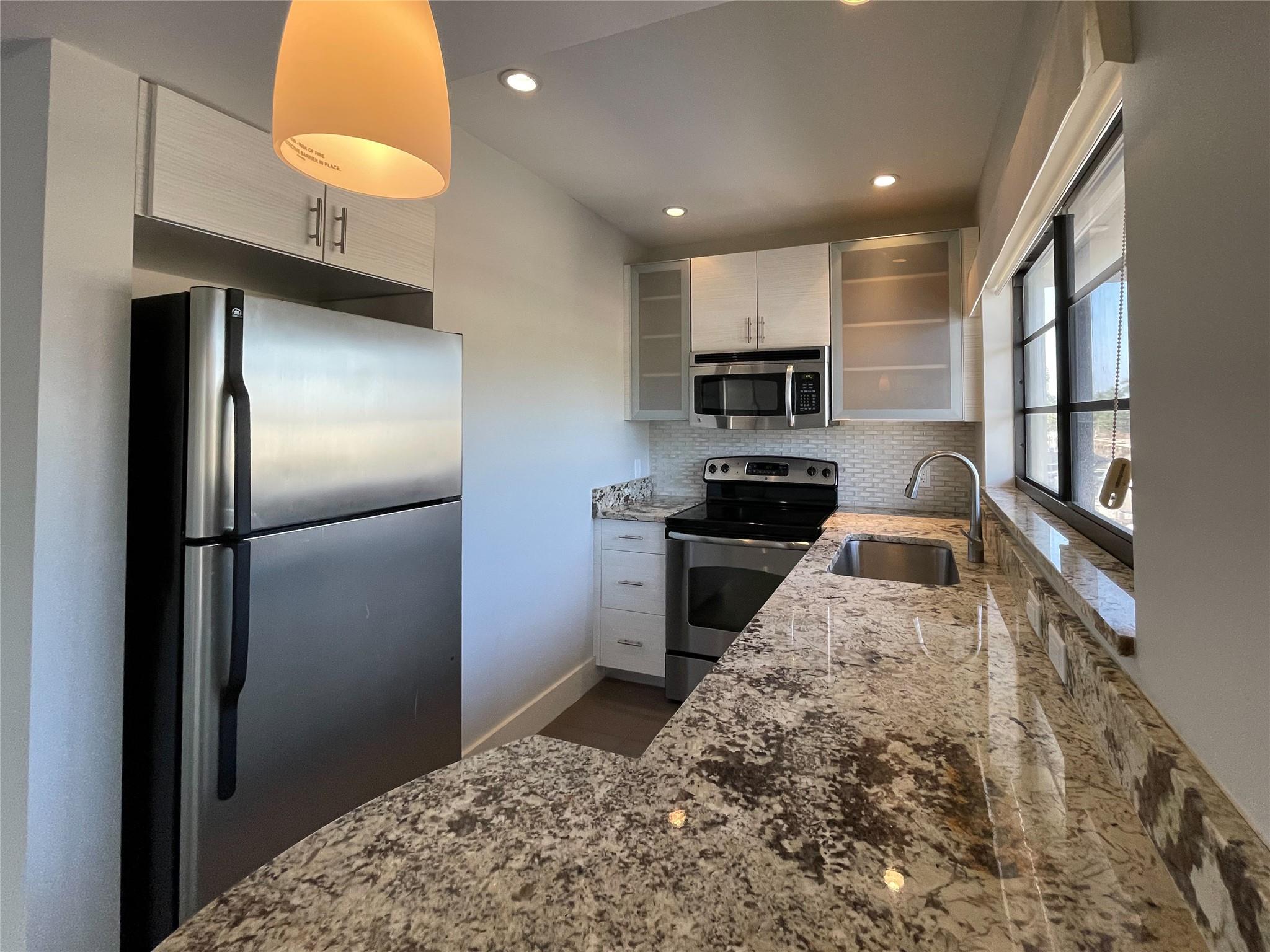 64 Isle Of Venice Dr 21 Property Photo 6