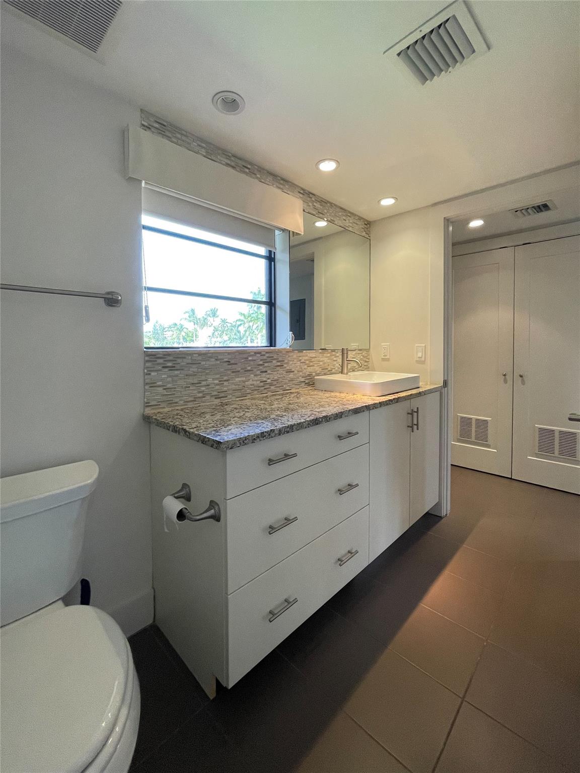 64 Isle Of Venice Dr 21 Property Photo 17