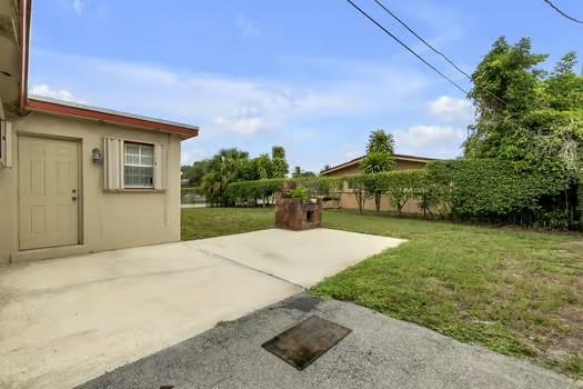 2849 Sw 6 Street Property Photo 7