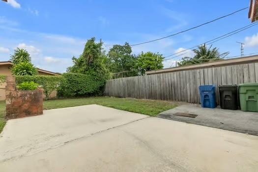 2849 Sw 6 Street Property Photo 8
