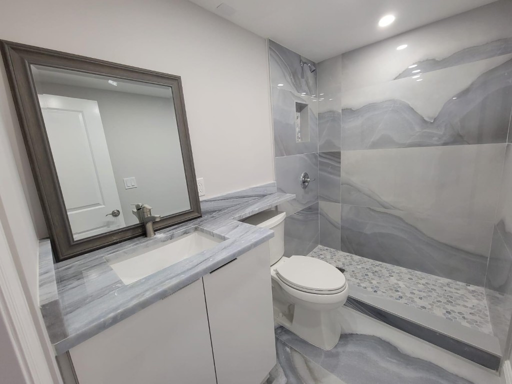 200 S Birch Road 1205 Property Photo 6