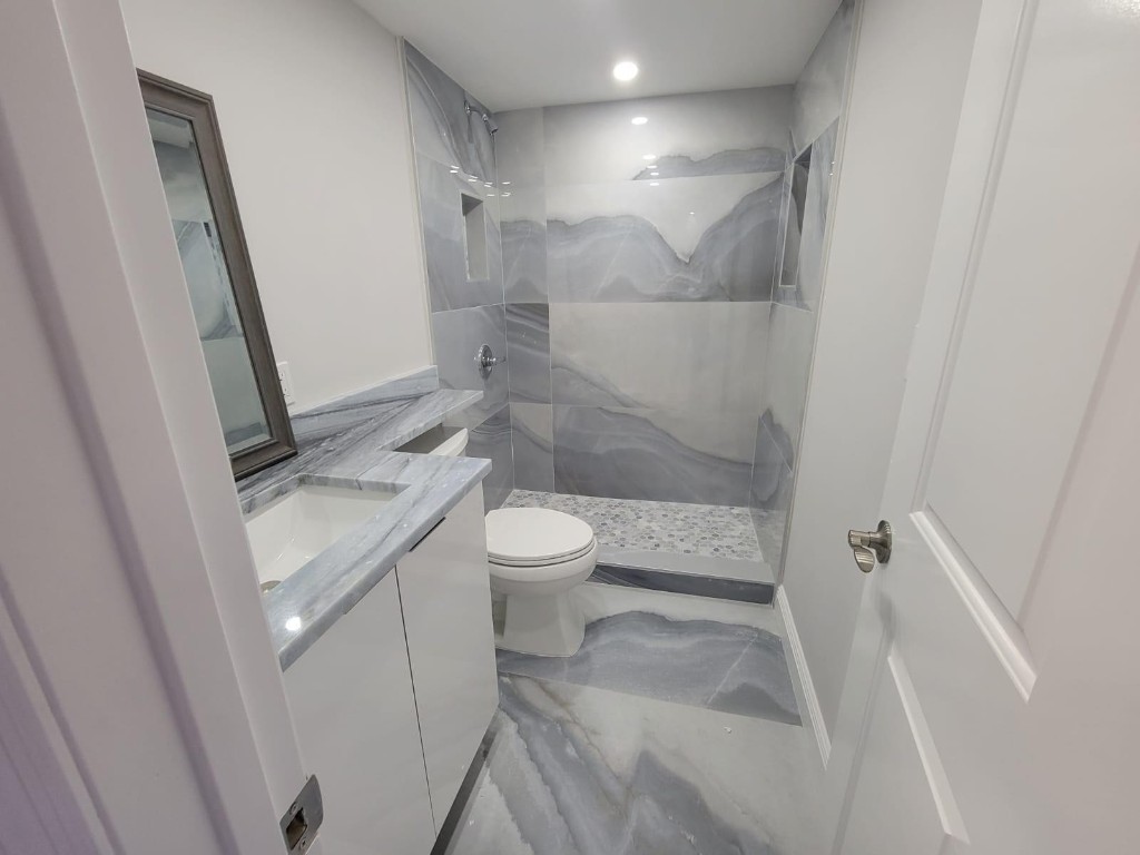 200 S Birch Road 1205 Property Photo 7