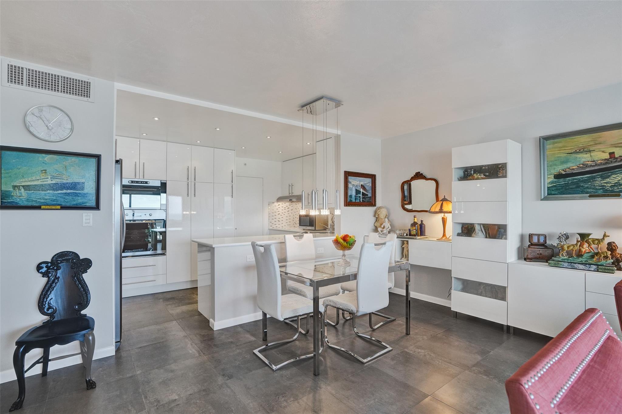 2100 S Ocean Dr 14h Property Photo 4
