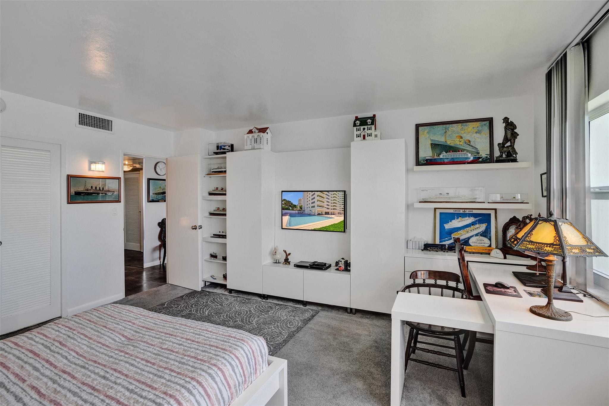 2100 S Ocean Dr 14h Property Photo 23