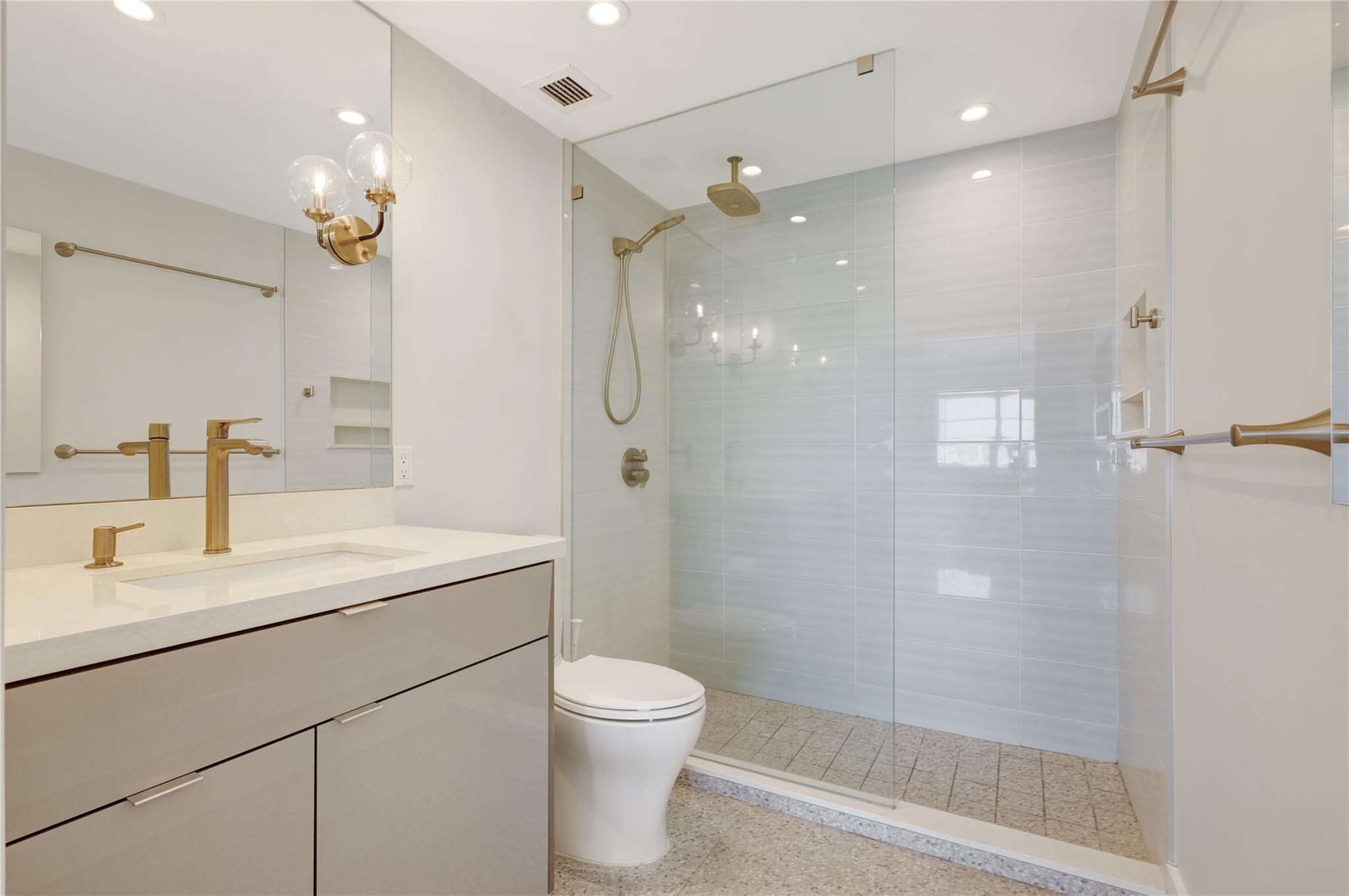 340 Sunset Dr 1808 Property Photo 20