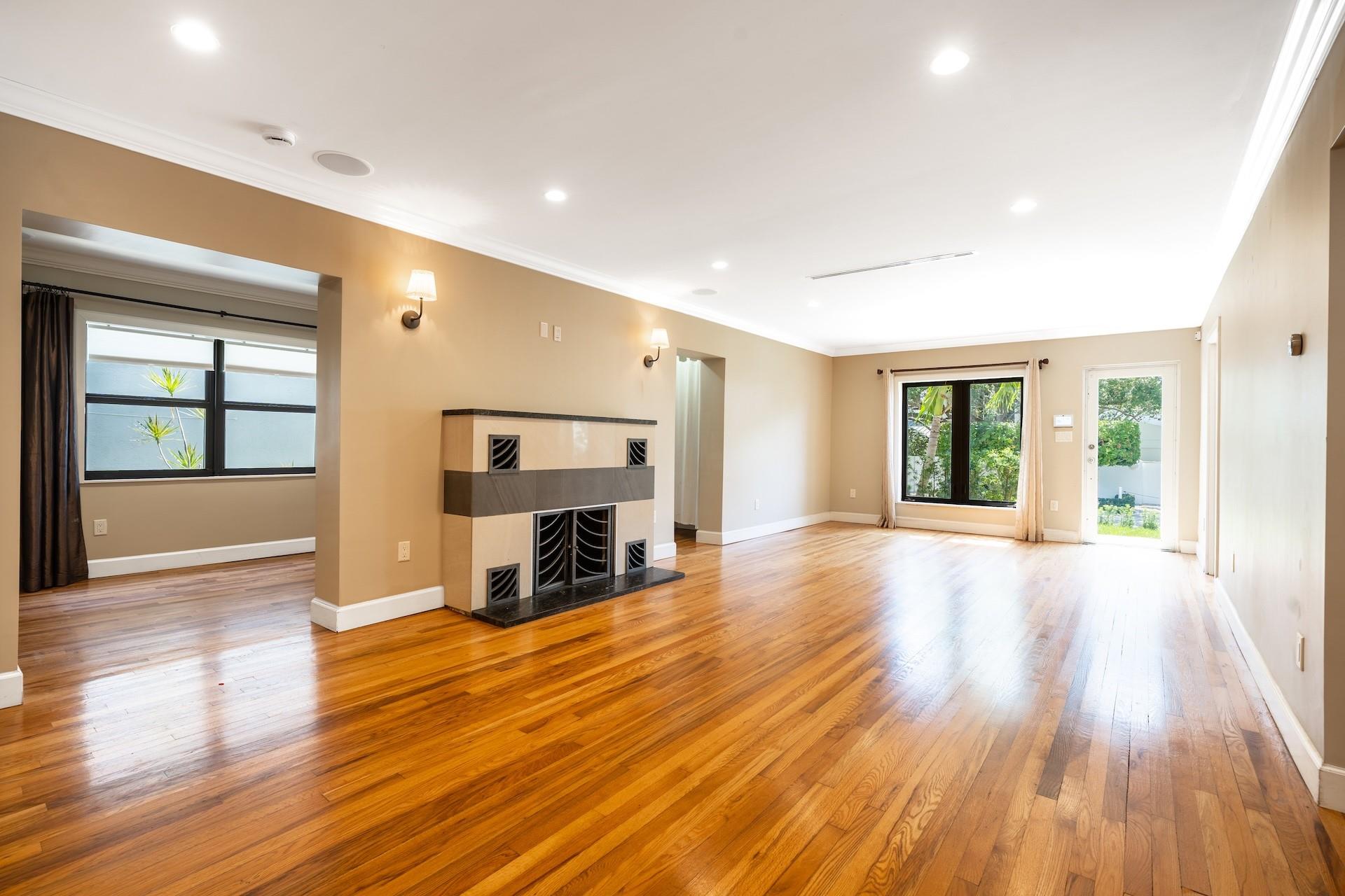 15 S Victoria Park Rd Property Photo 5