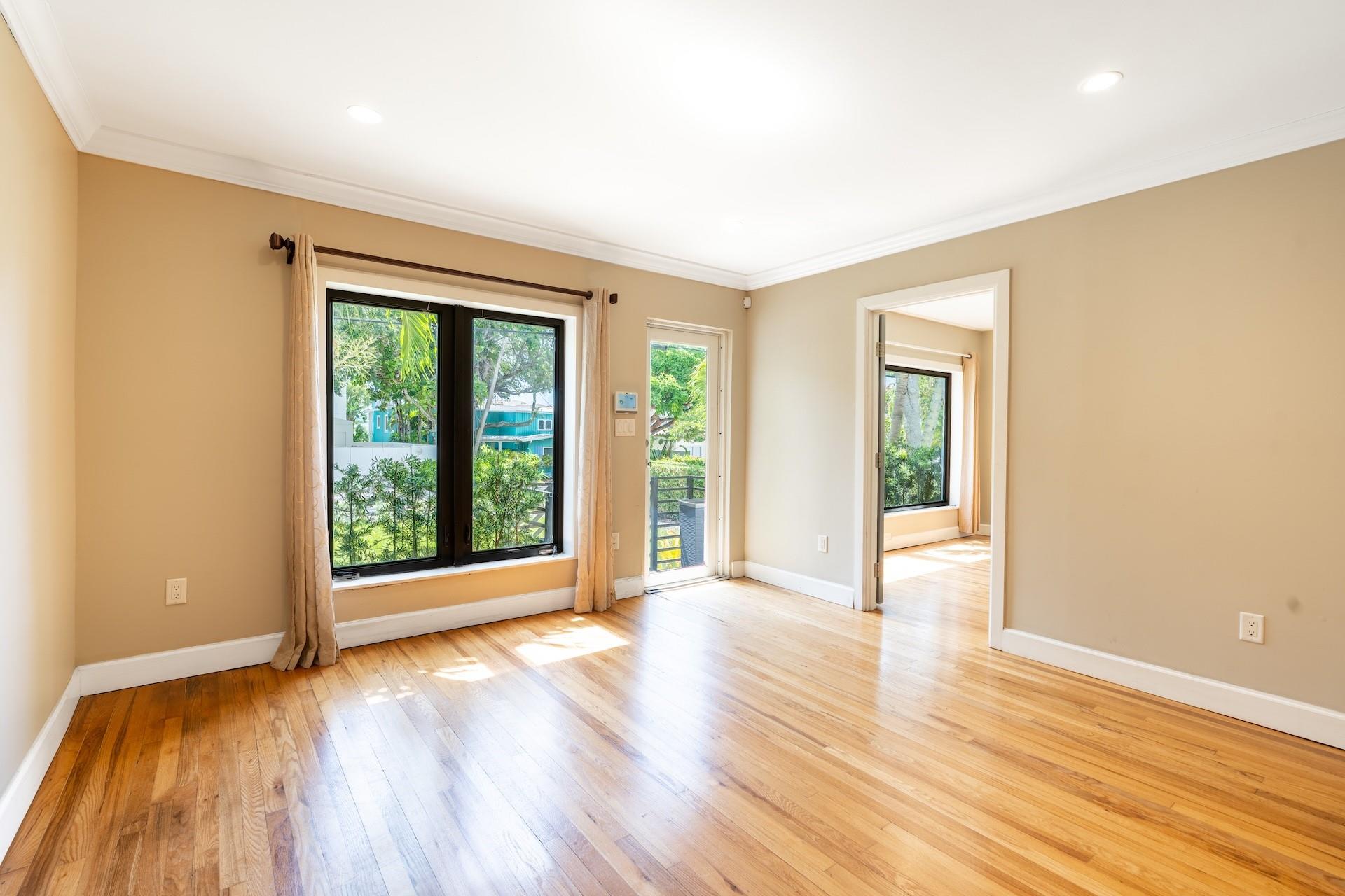 15 S Victoria Park Rd Property Photo 7