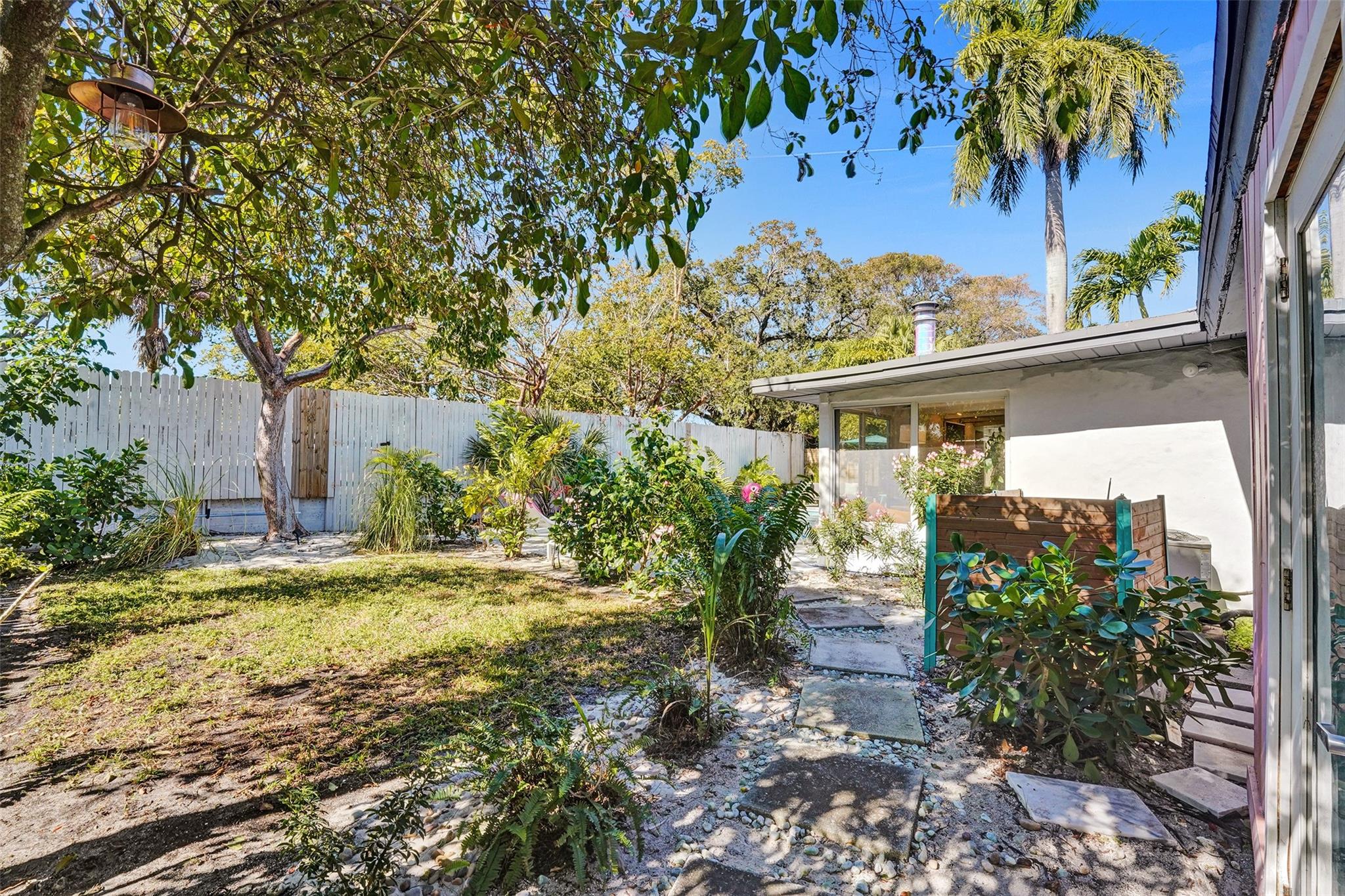 2513 Whale Harbor Ln Property Photo 46