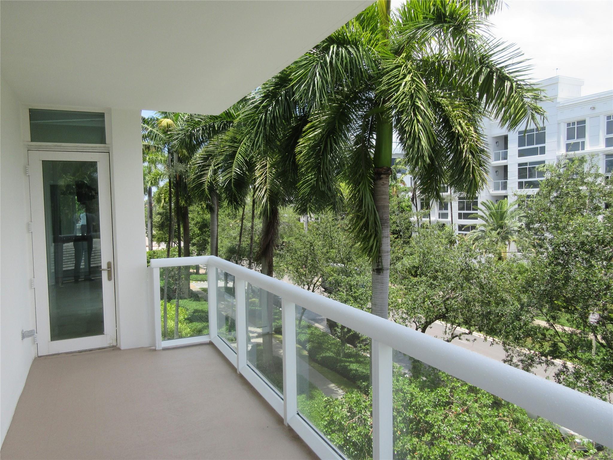 45 Hendricks Isle 301 Property Photo 24